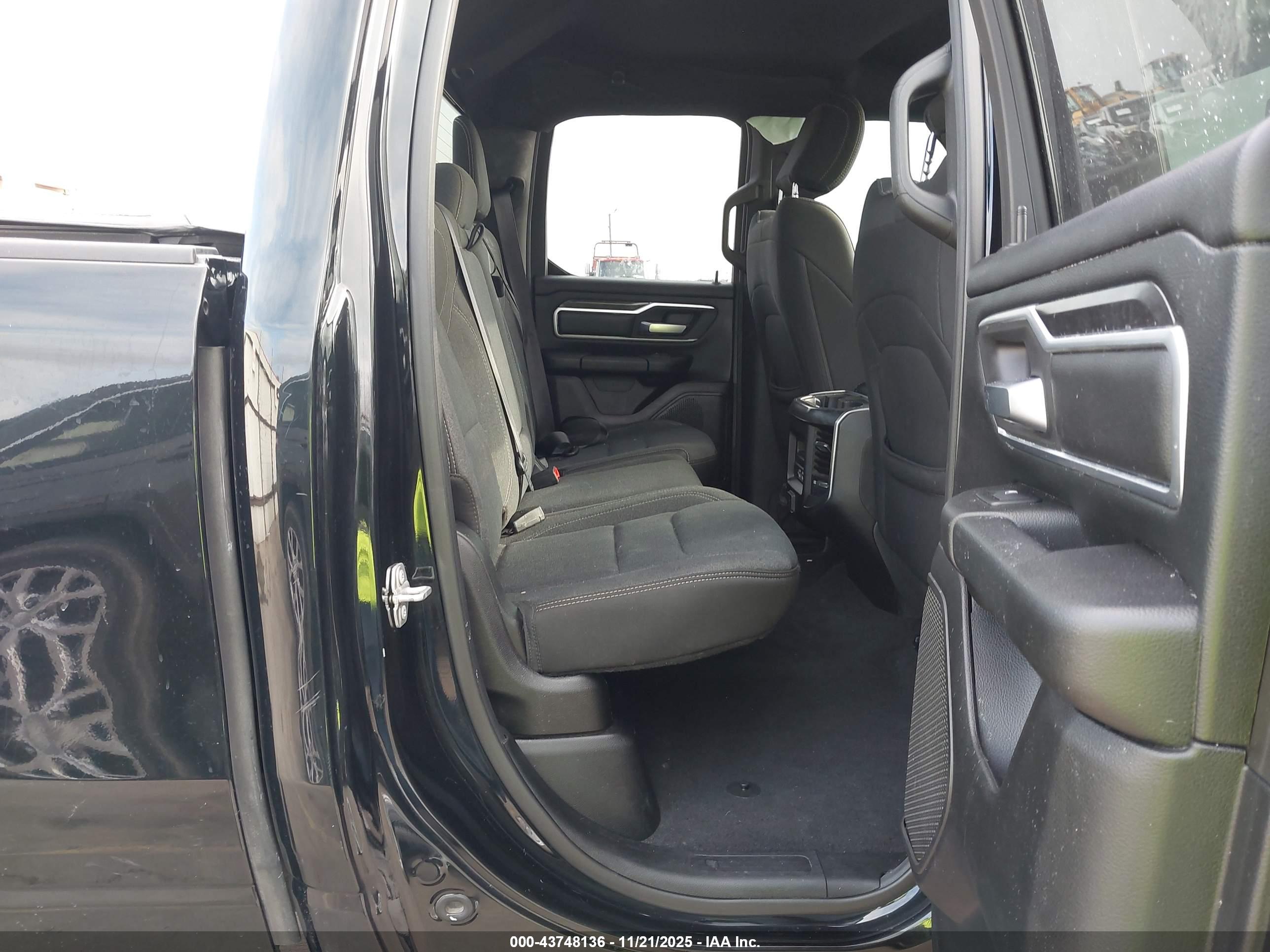 RAM 1500 image 8