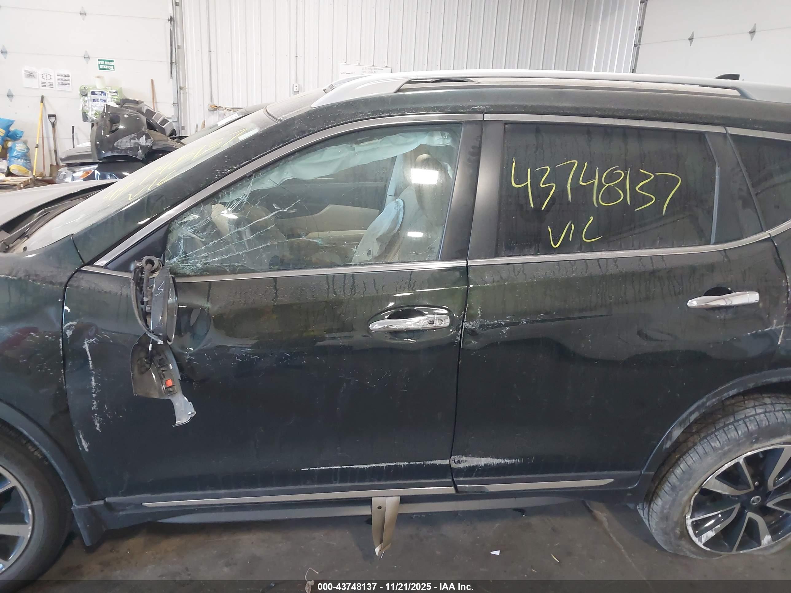 NISSAN ROGUE image 6