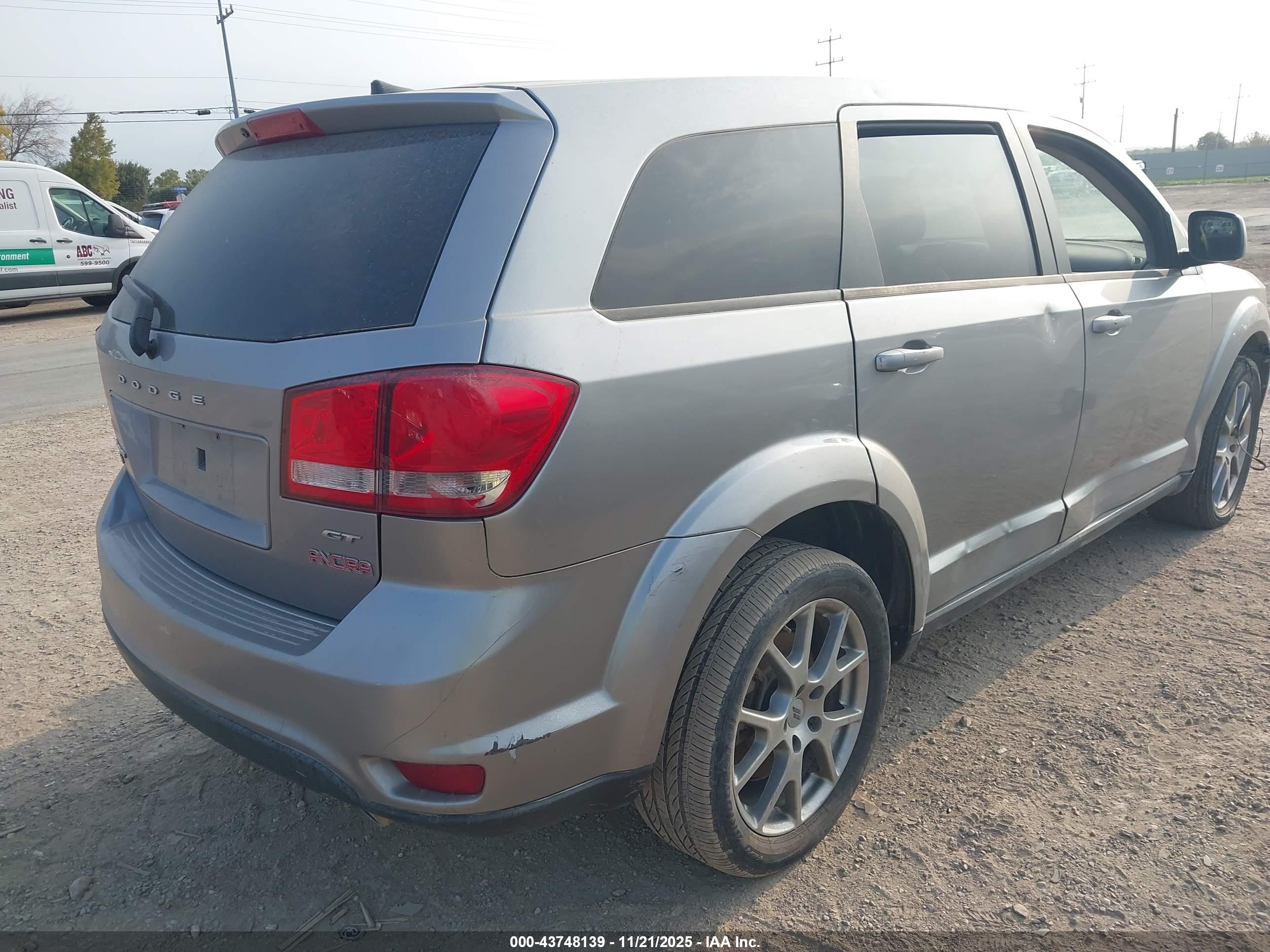 DODGE JOURNEY image 4