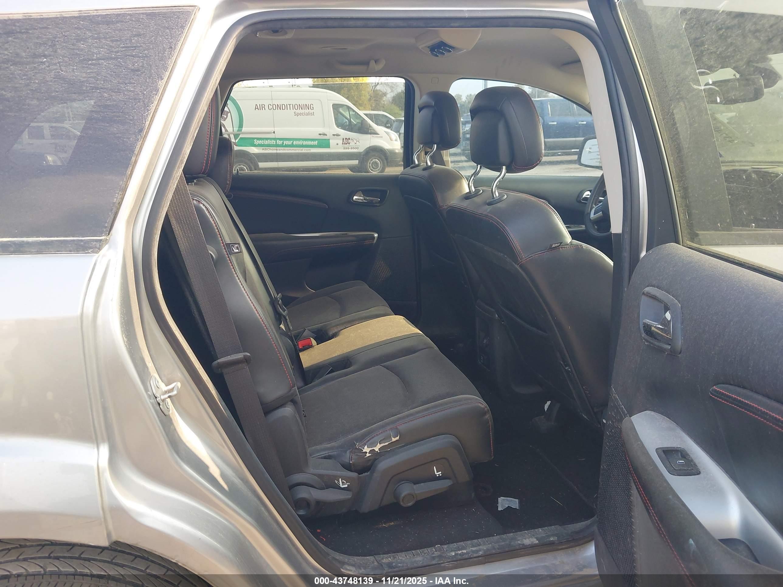 DODGE JOURNEY image 8