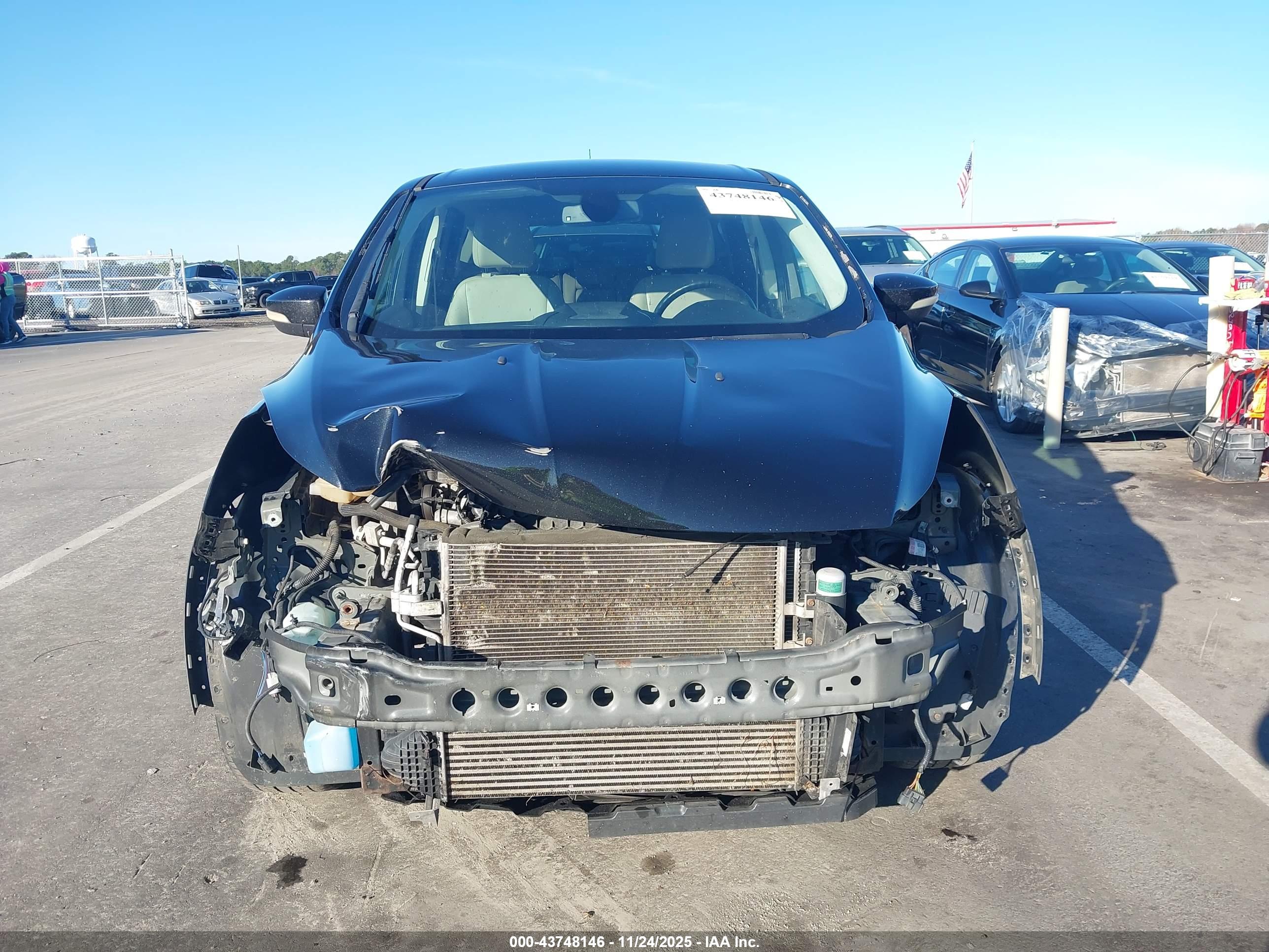 FORD ESCAPE image 6