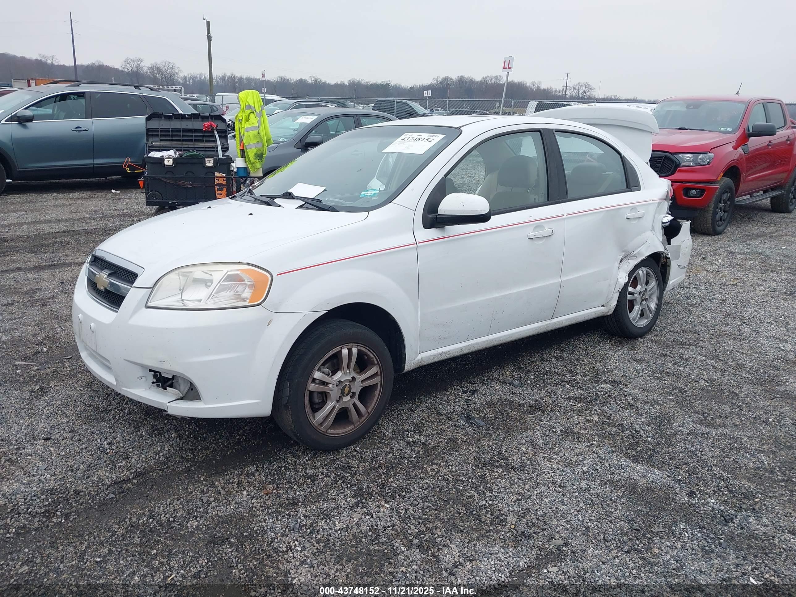 CHEVROLET AVEO image 2