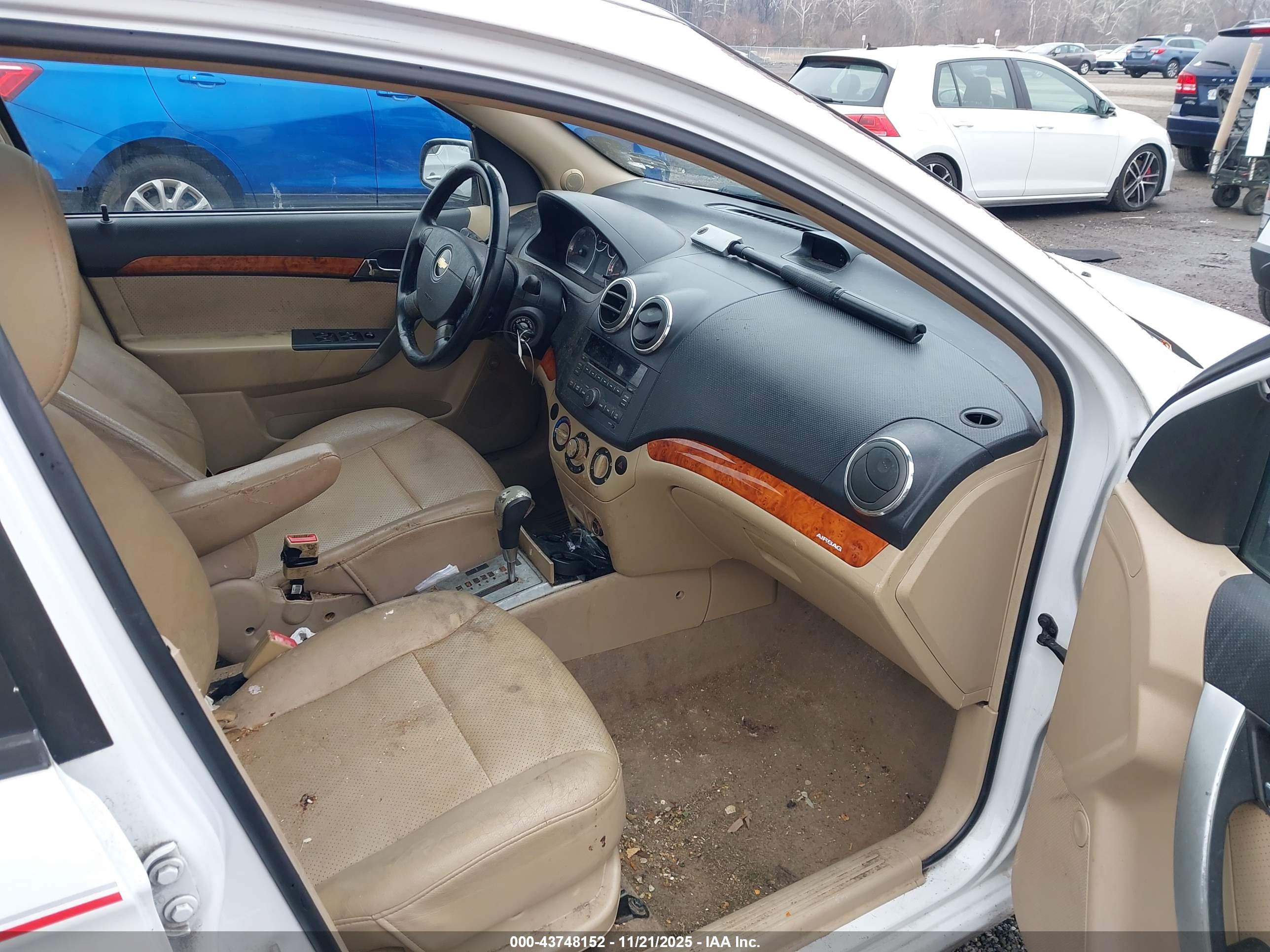 CHEVROLET AVEO image 5