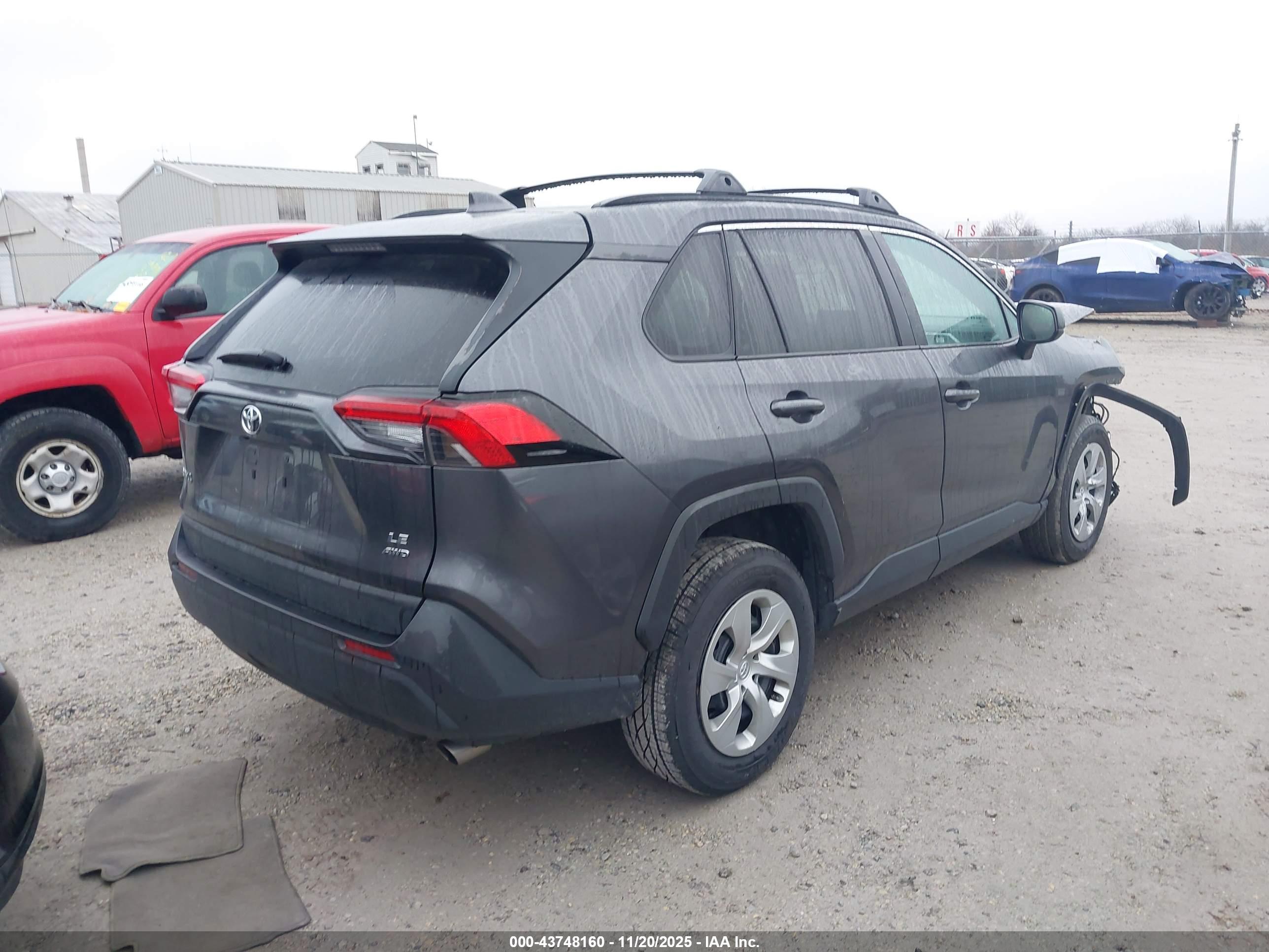 TOYOTA RAV4 image 4