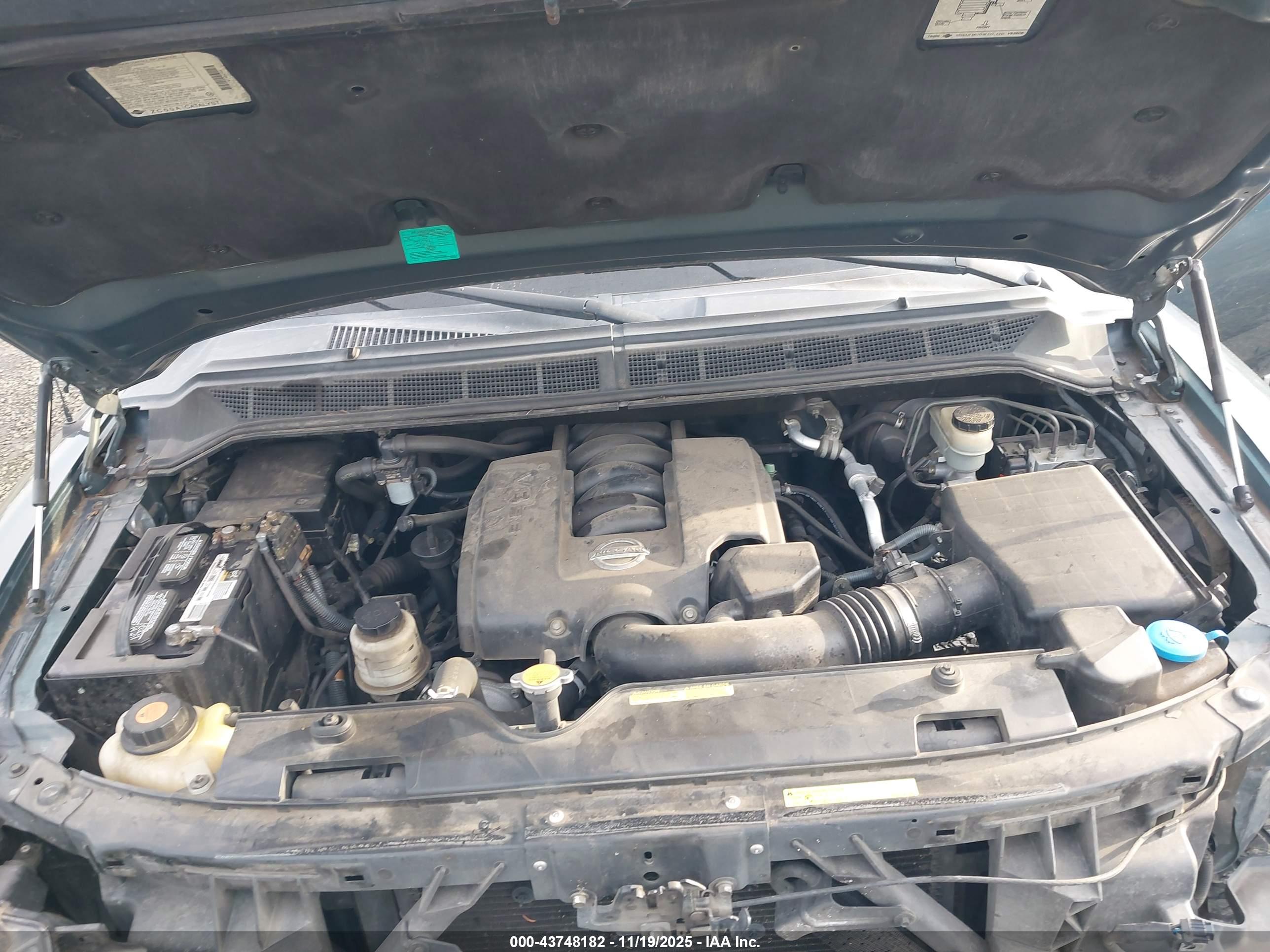 NISSAN TITAN image 10