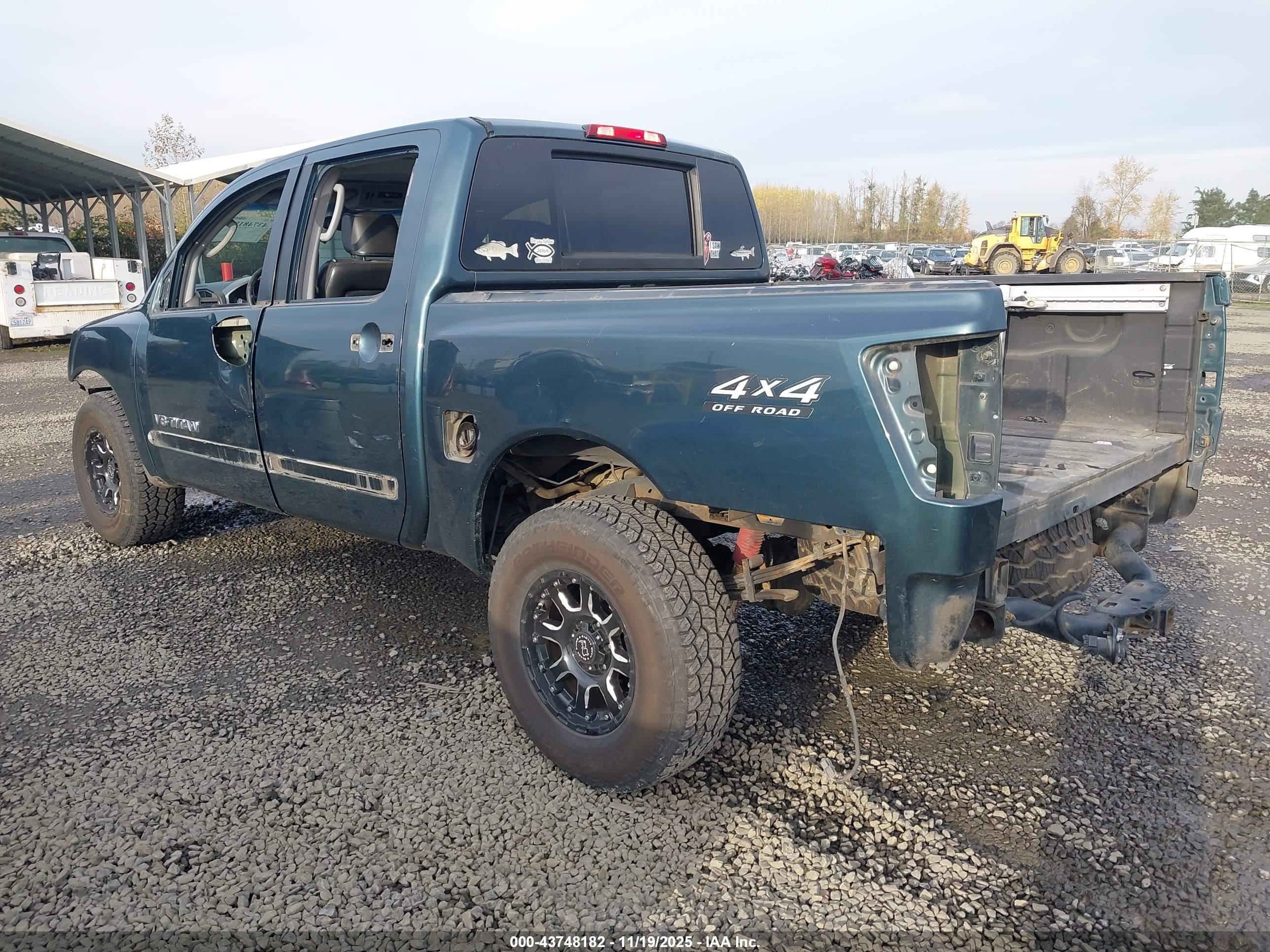 NISSAN TITAN image 3