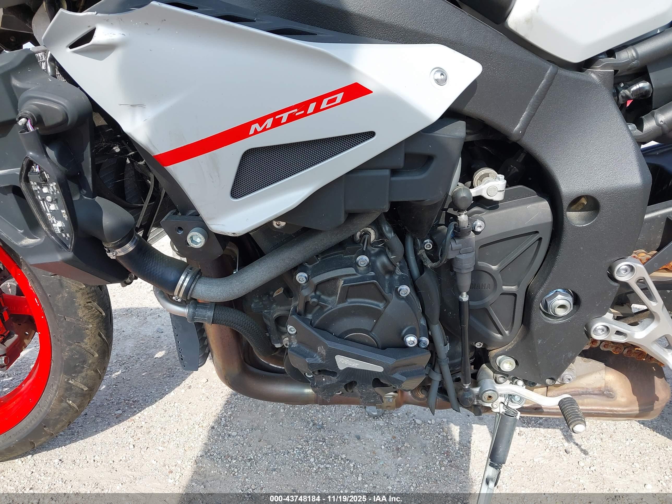 YAMAHA MTN1000 image 9