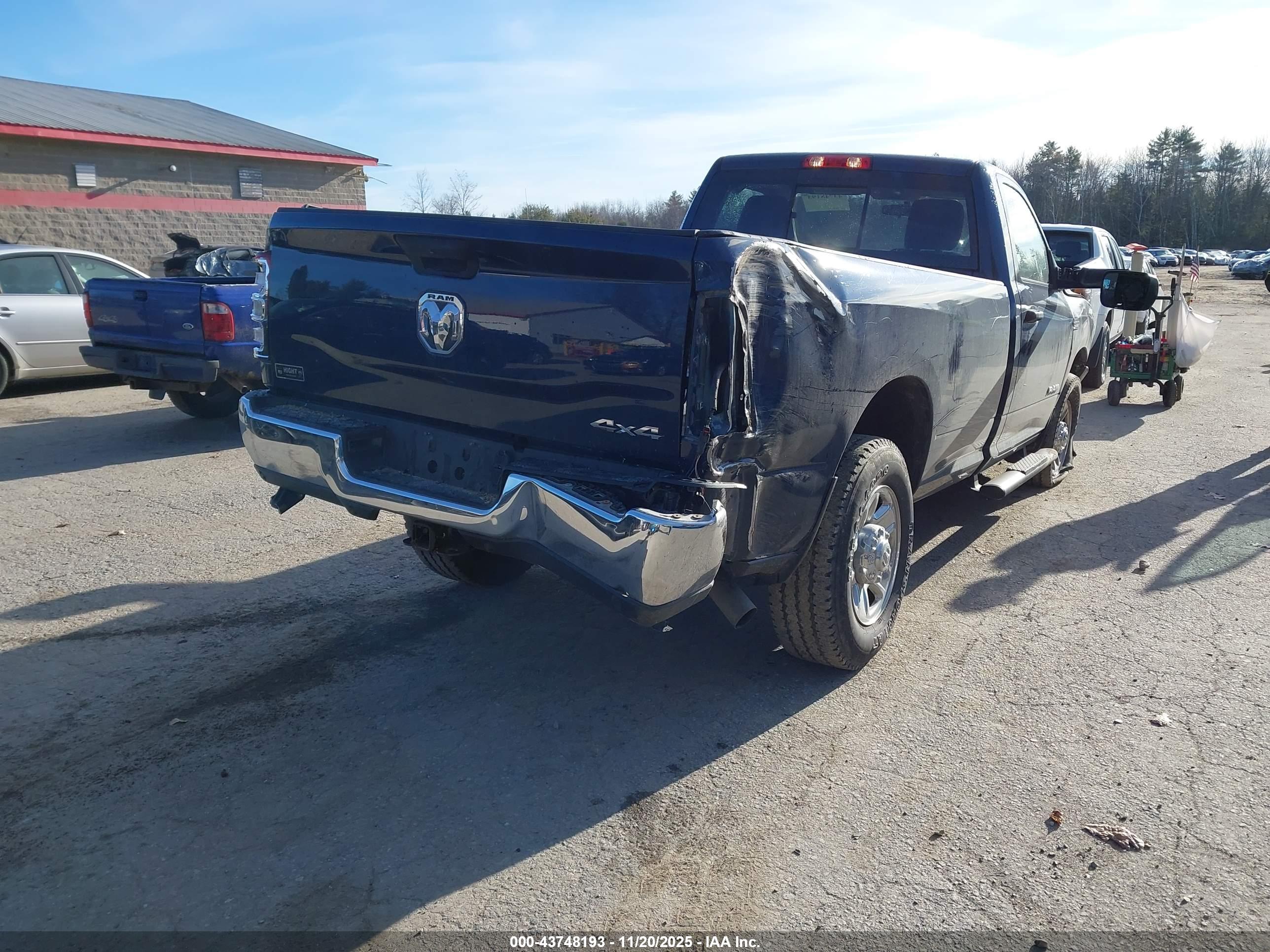 RAM 2500 image 4