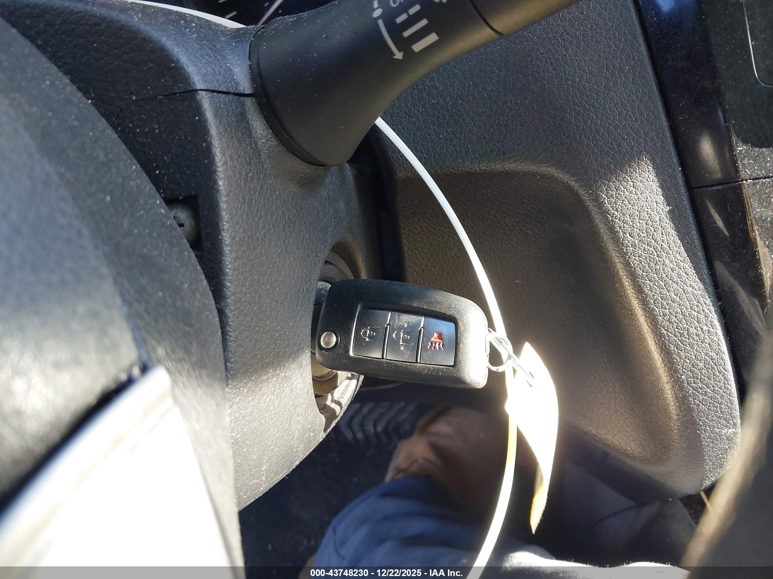 NISSAN ROGUE image 11