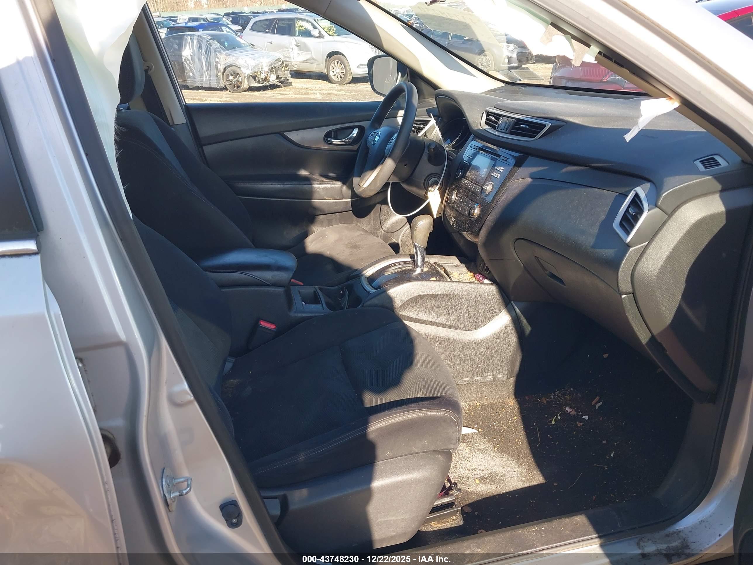 NISSAN ROGUE image 5