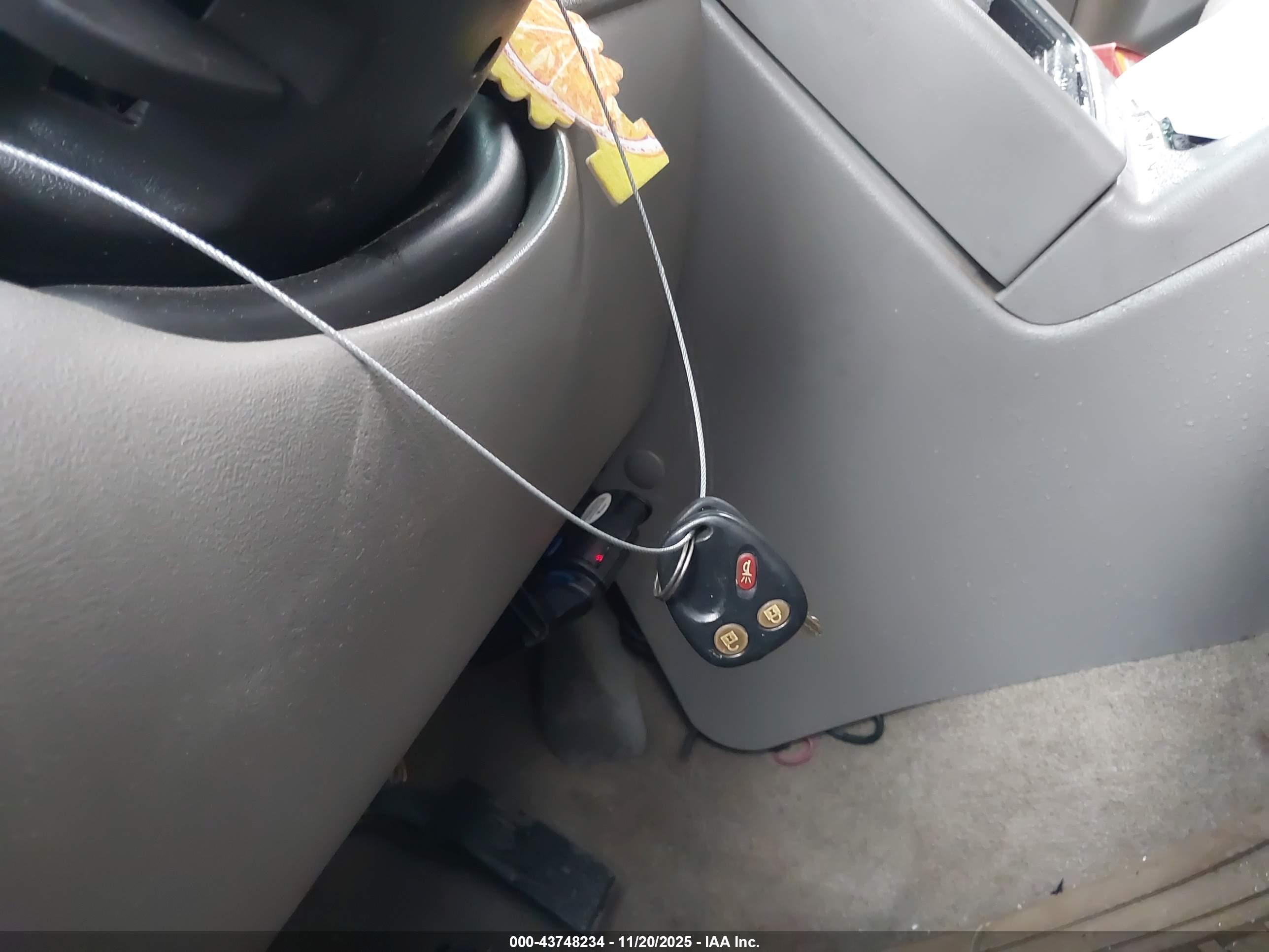 GMC SIERRA image 11