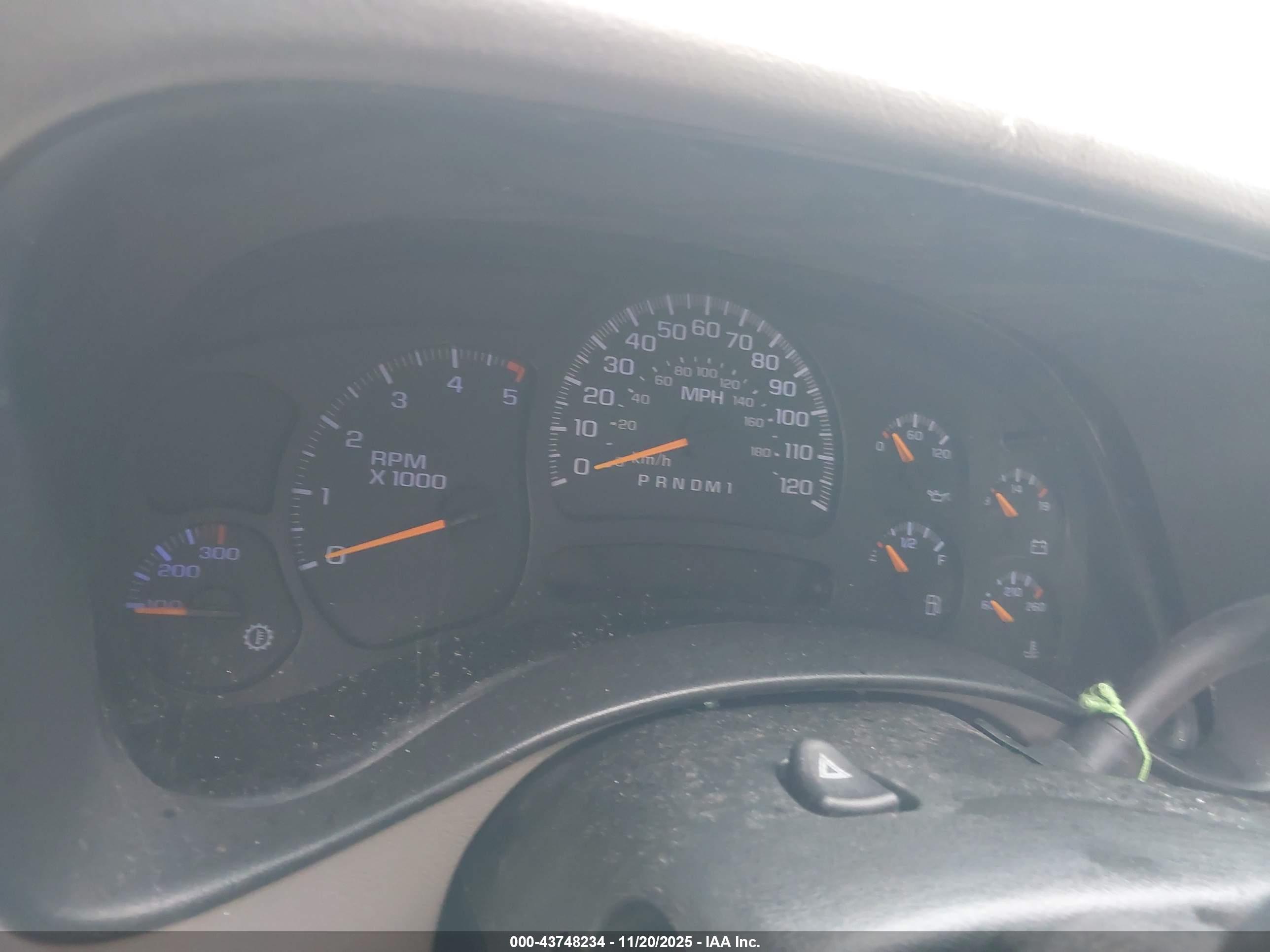 GMC SIERRA image 7