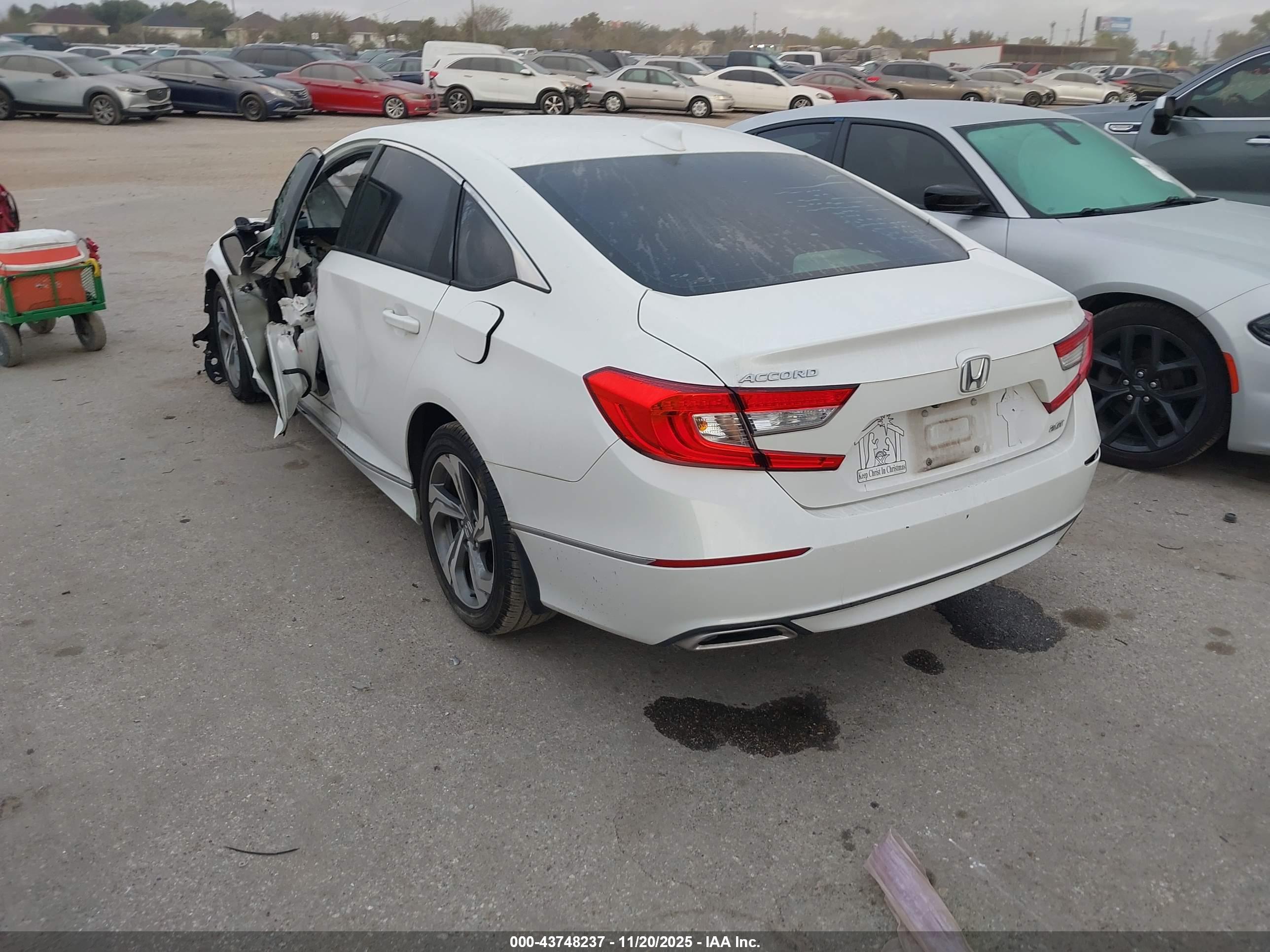 HONDA ACCORD image 3