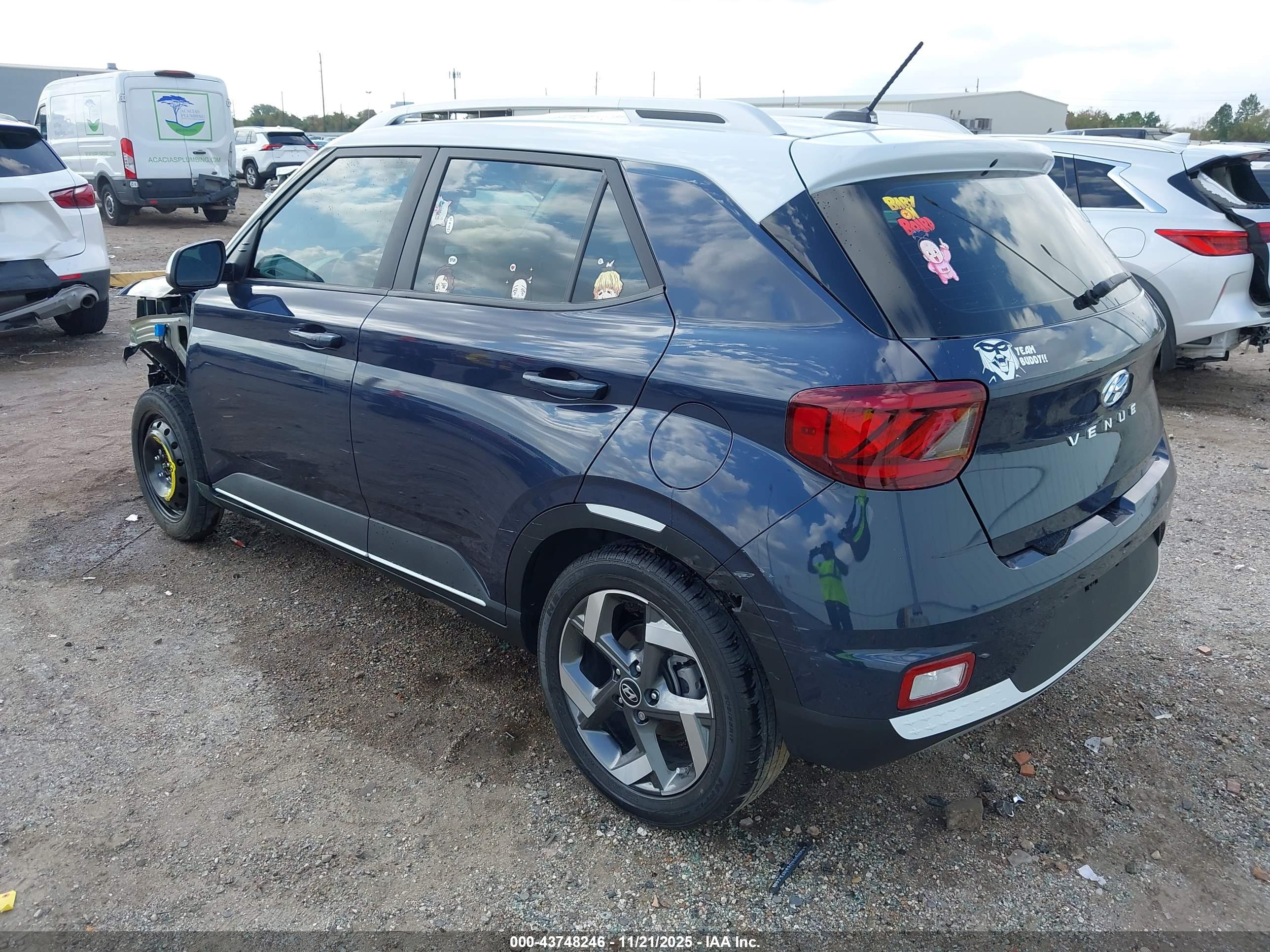 HYUNDAI VENUE image 3