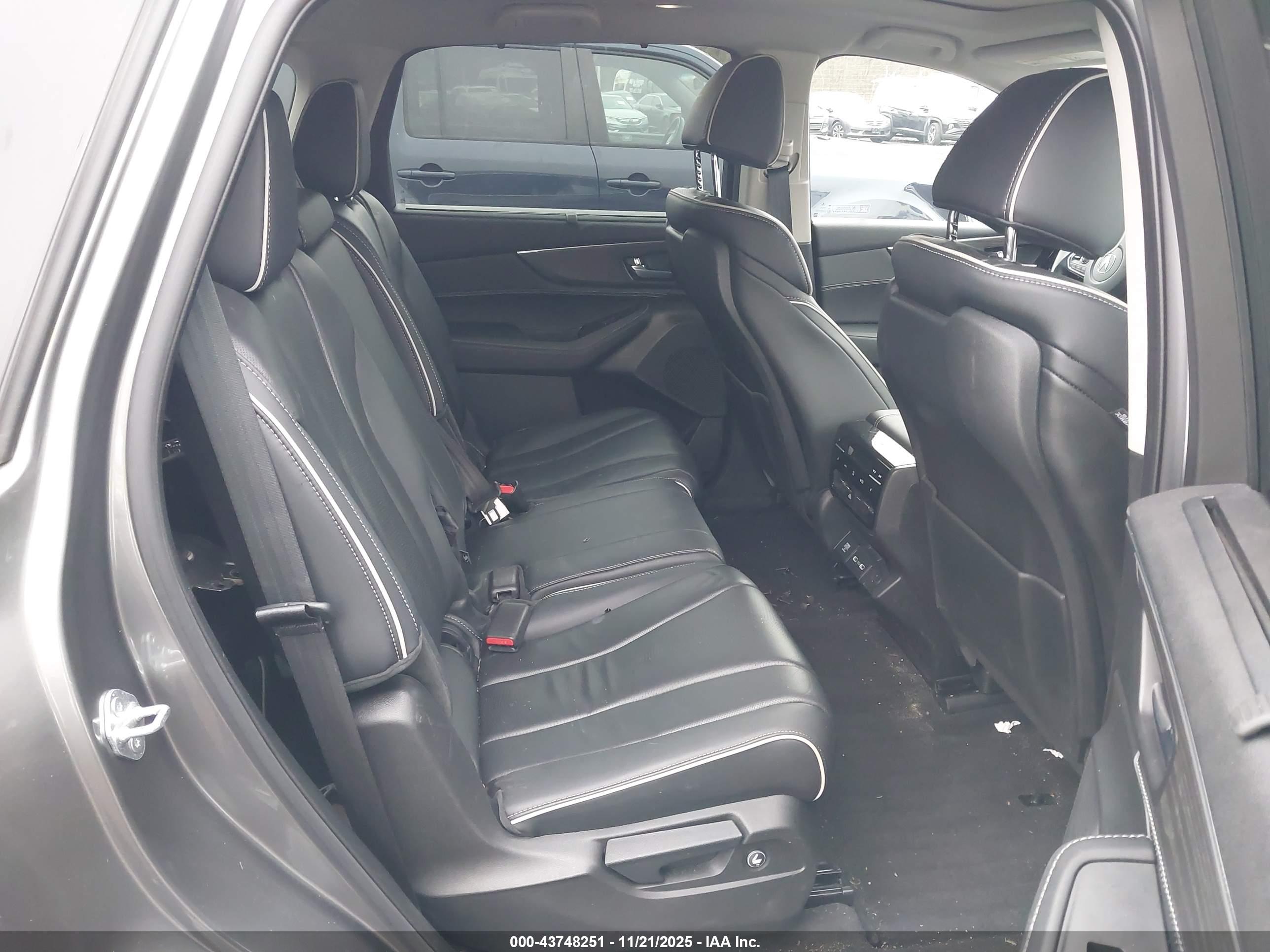 ACURA MDX image 8