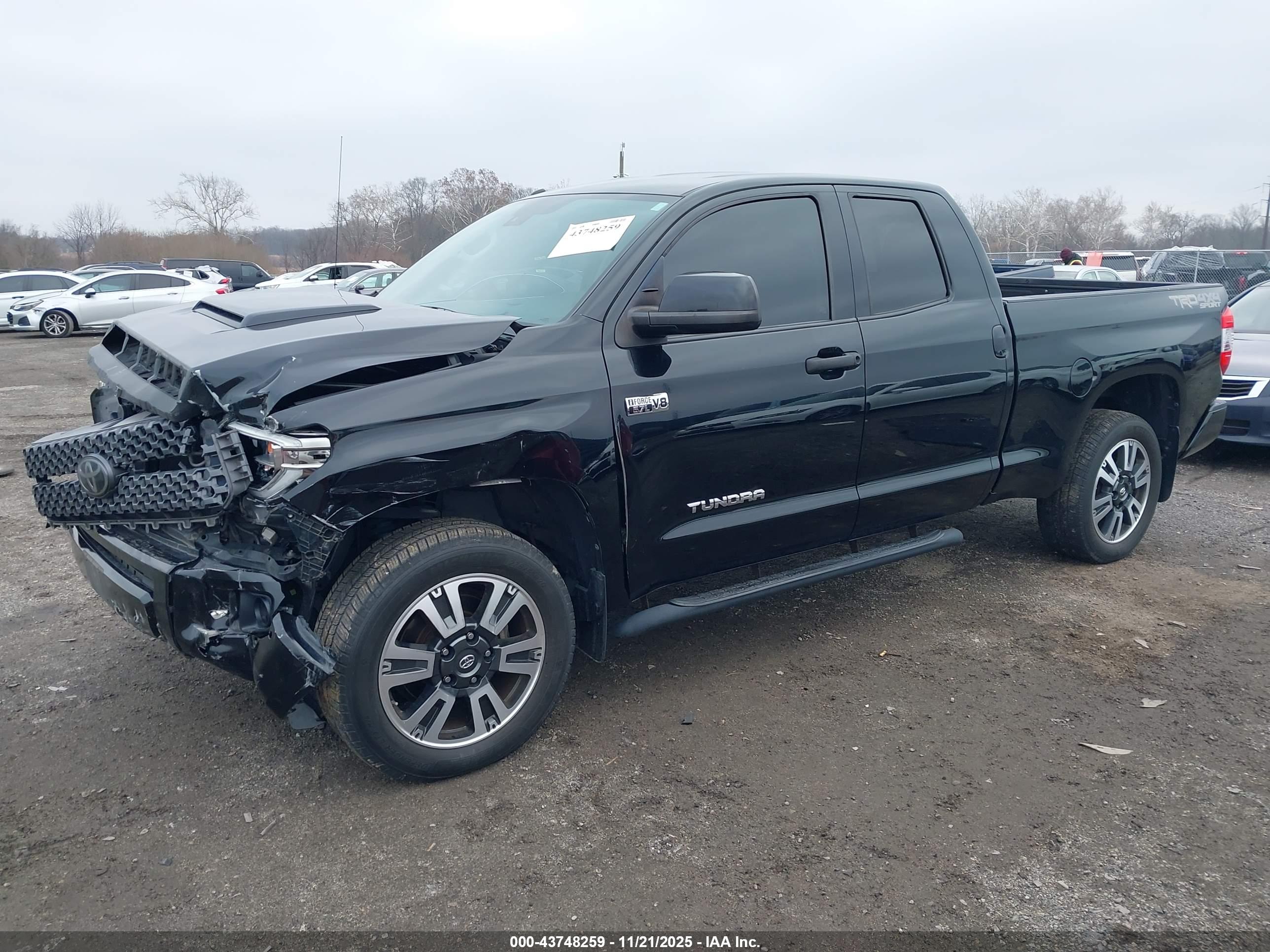 TOYOTA TUNDRA image 2