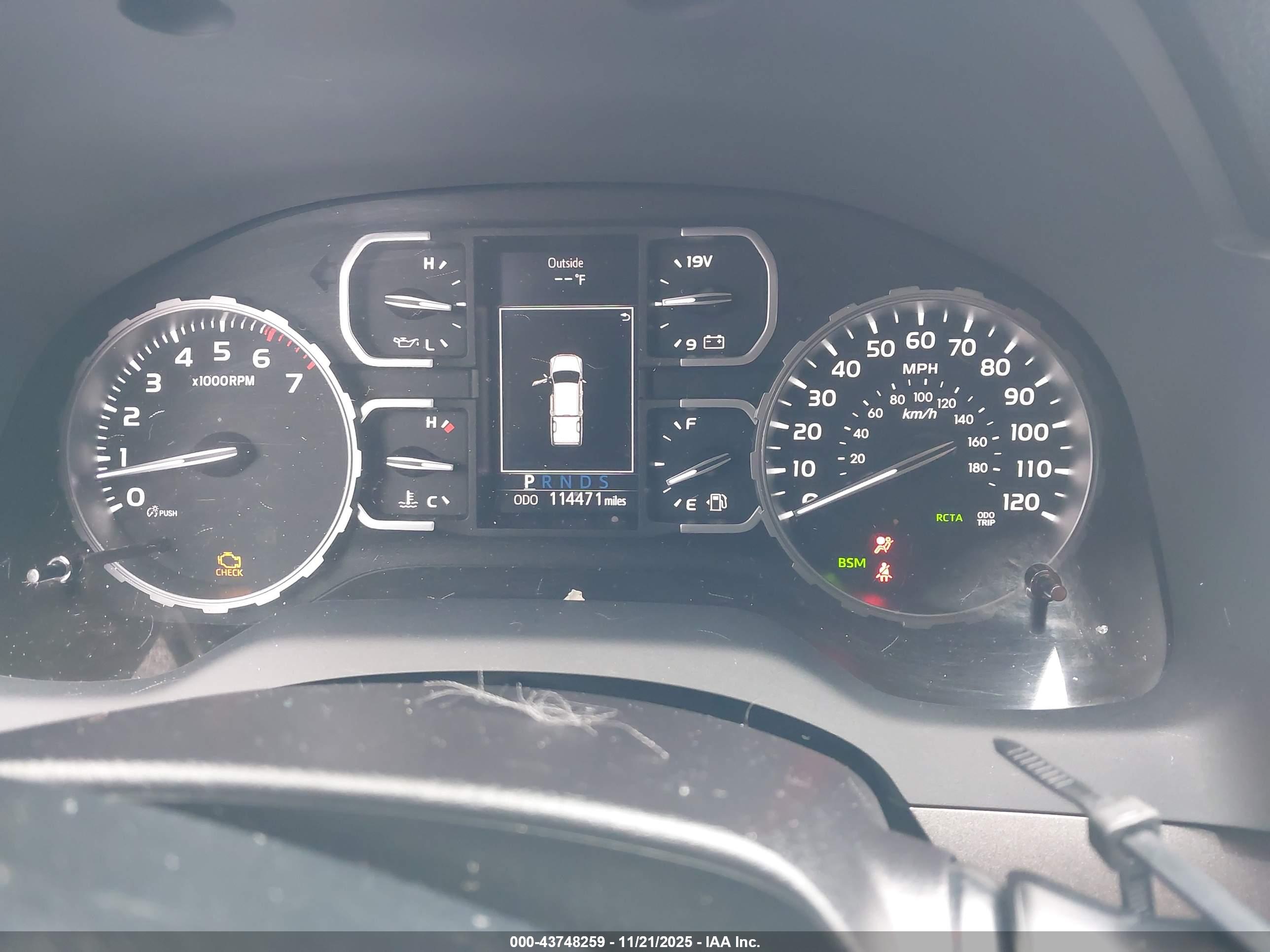 TOYOTA TUNDRA image 7