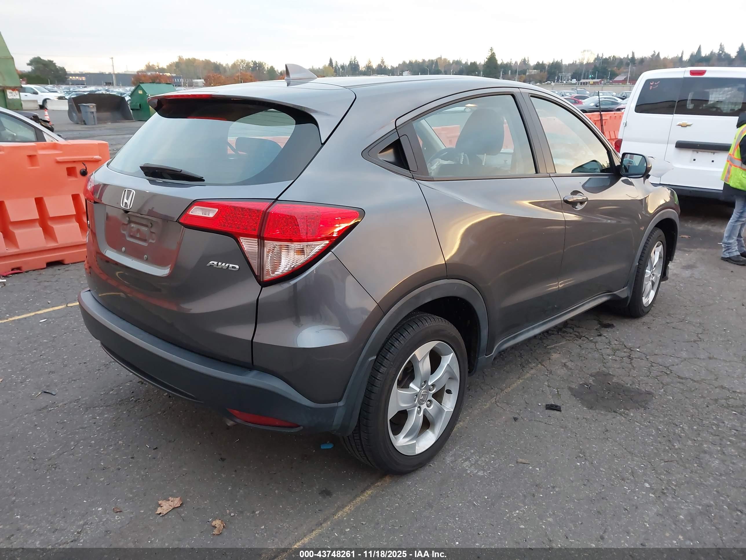 HONDA HR-V image 4