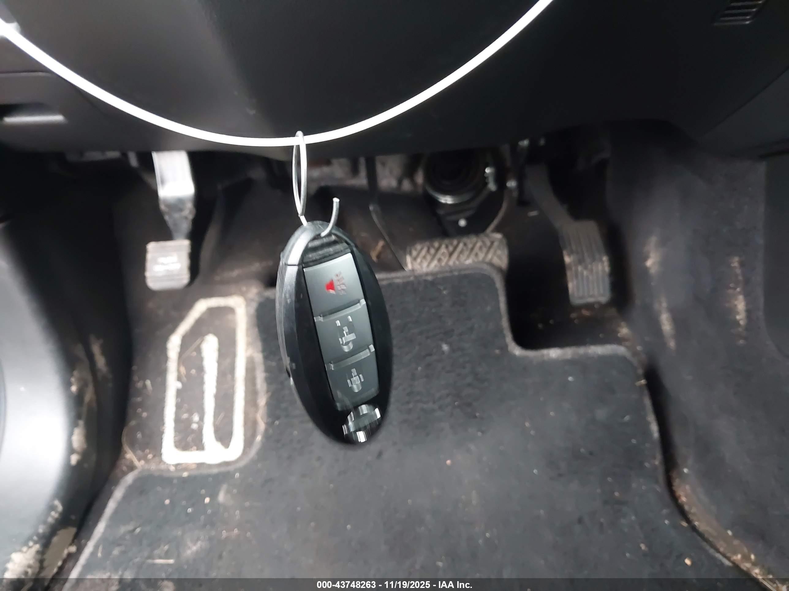 NISSAN MURANO image 11
