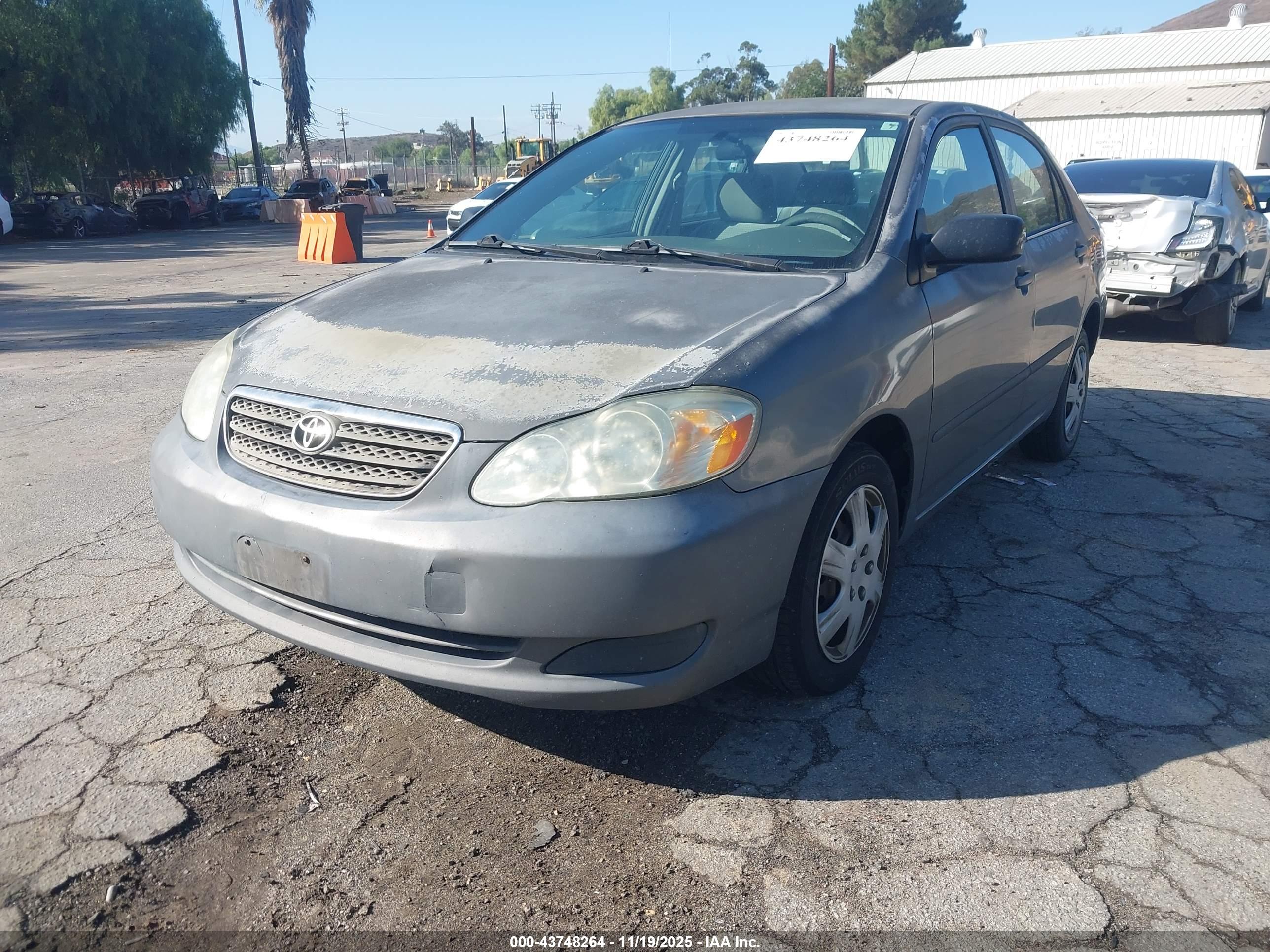 TOYOTA COROLLA image 2