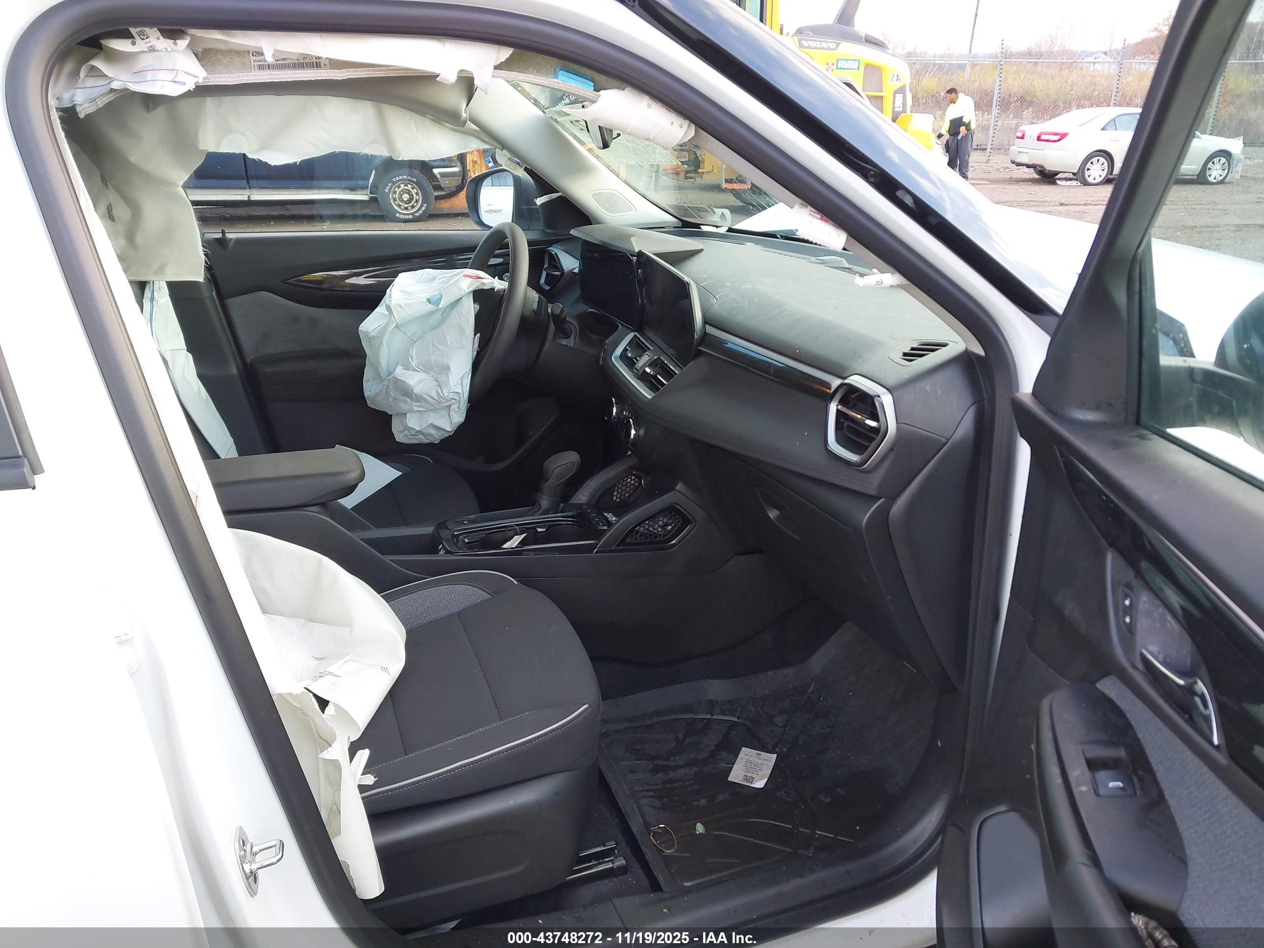 CHEVROLET TRAILBLAZER image 5