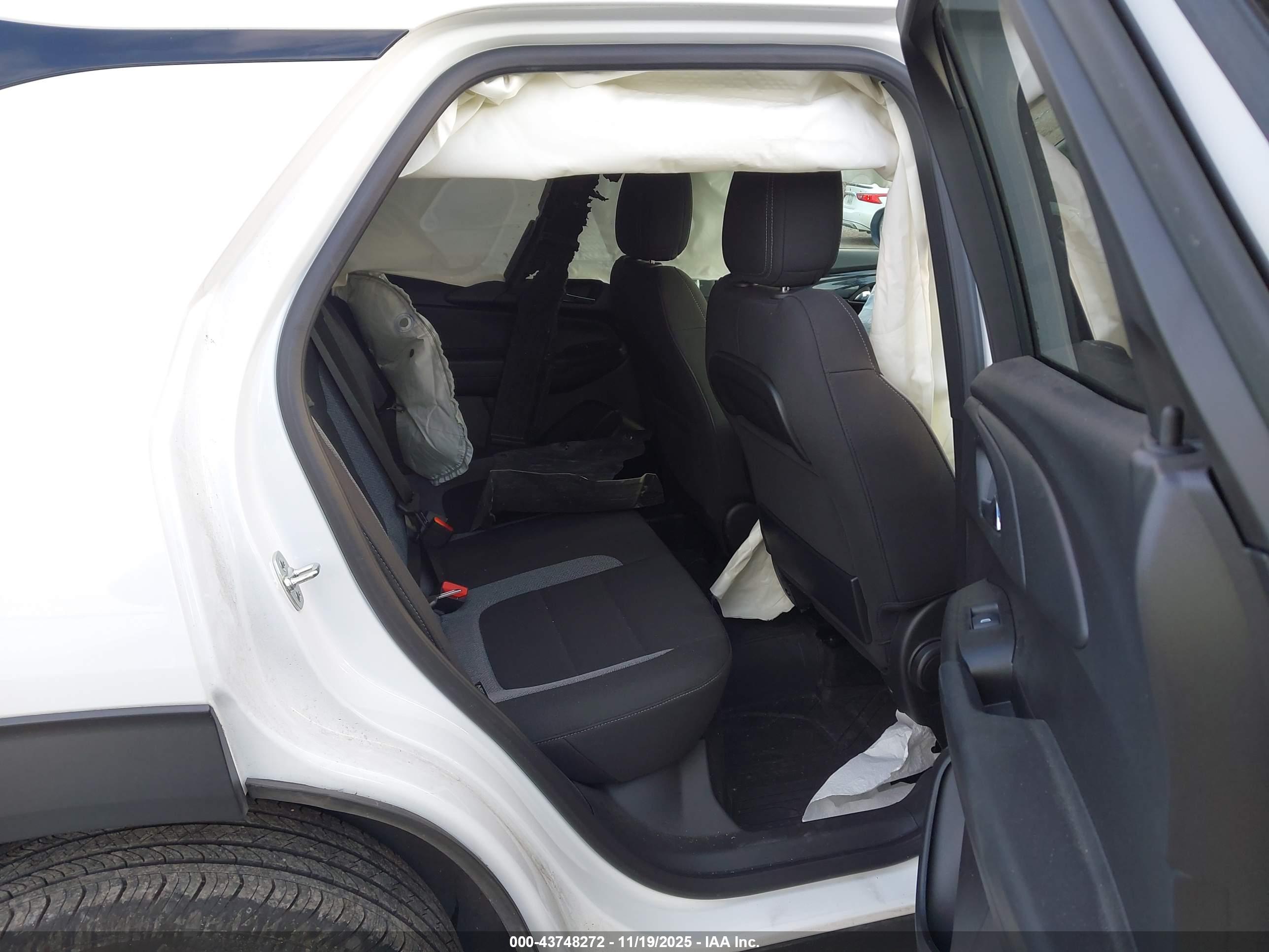 CHEVROLET TRAILBLAZER image 8