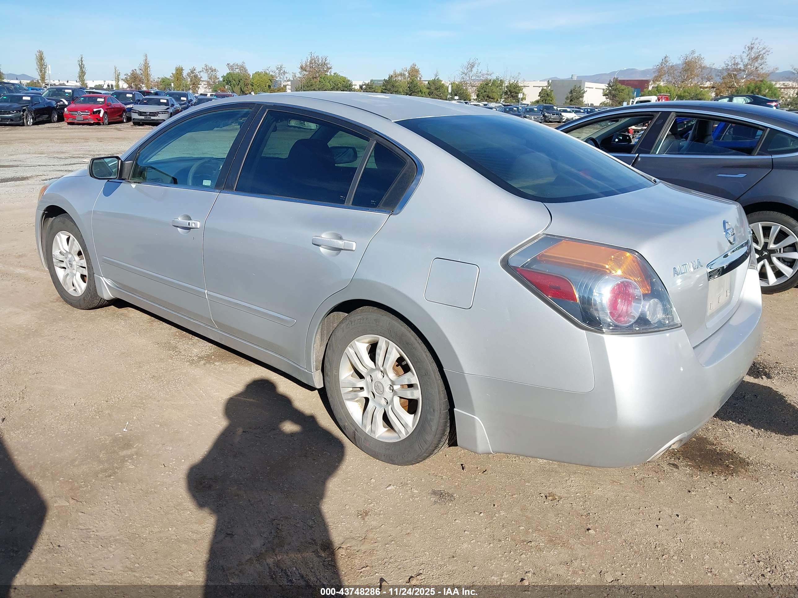 NISSAN ALTIMA image 3