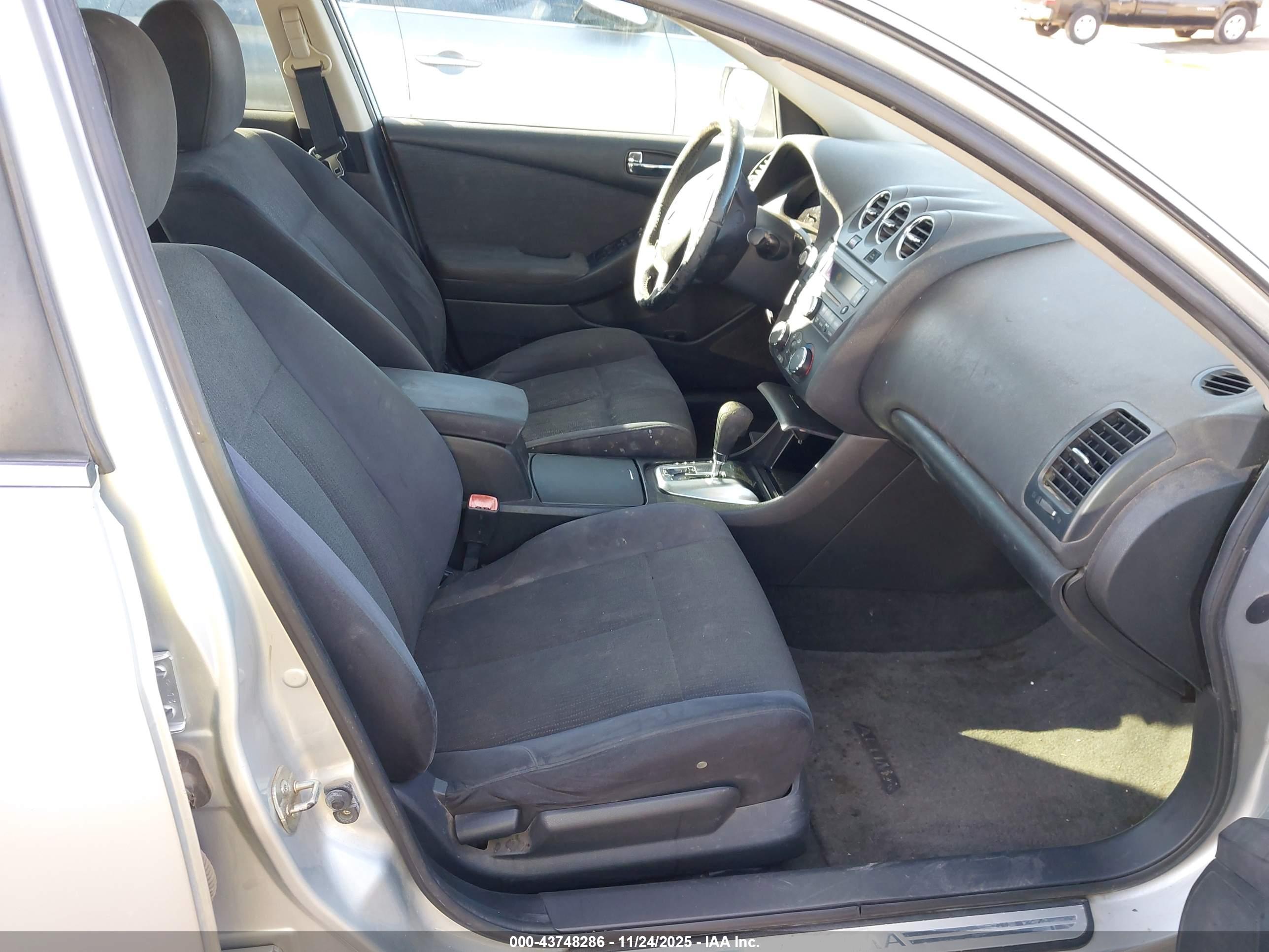 NISSAN ALTIMA image 5