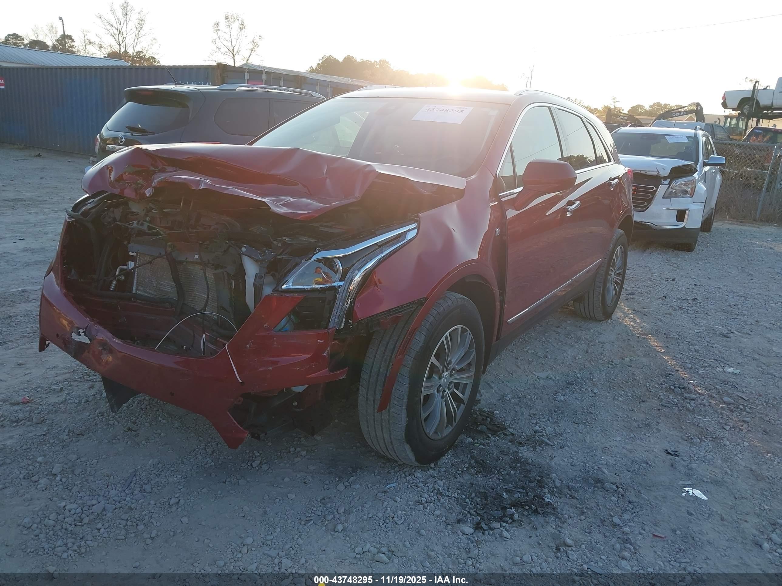 CADILLAC XT5 image 2