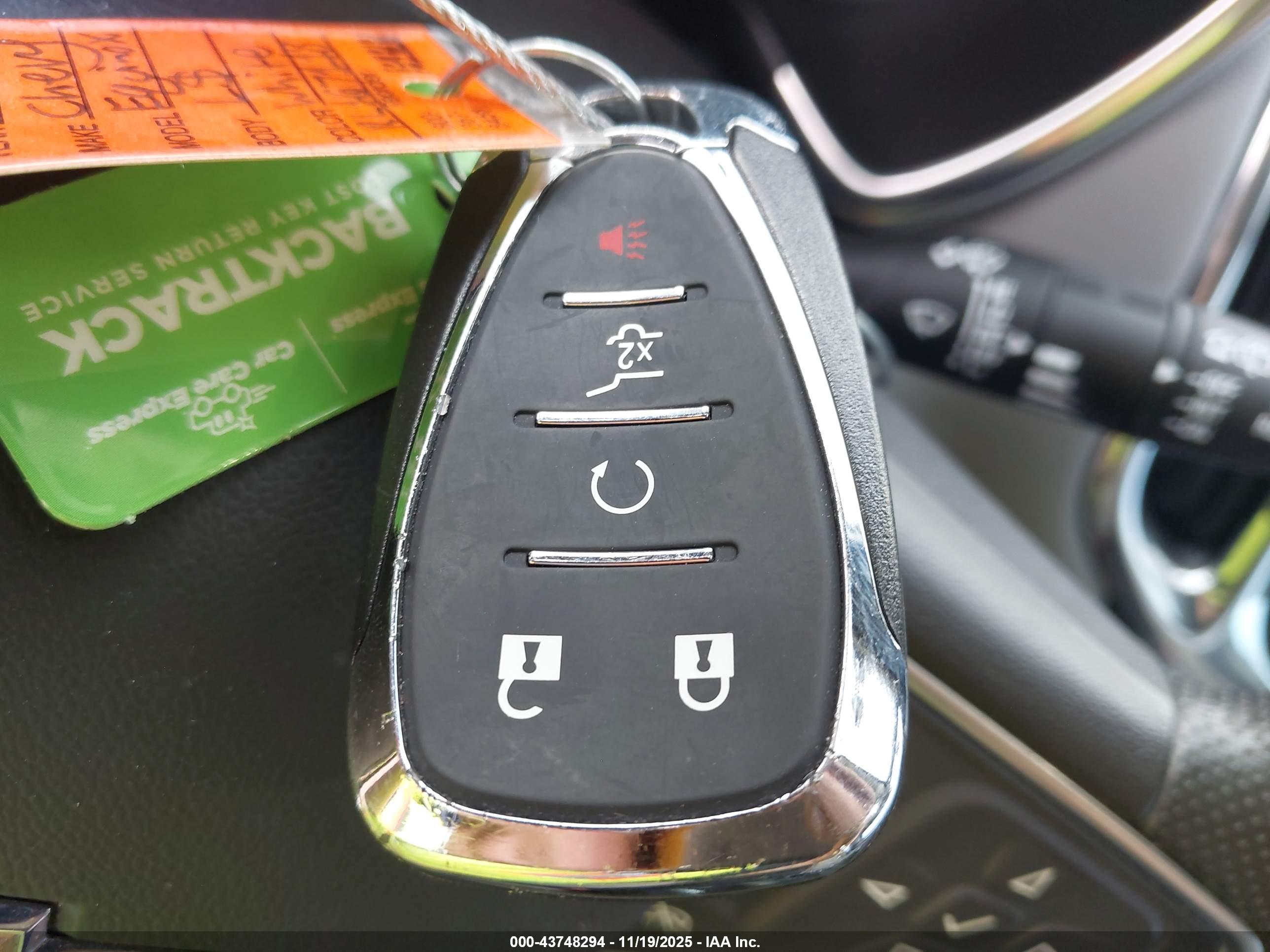 CHEVROLET EQUINOX image 11