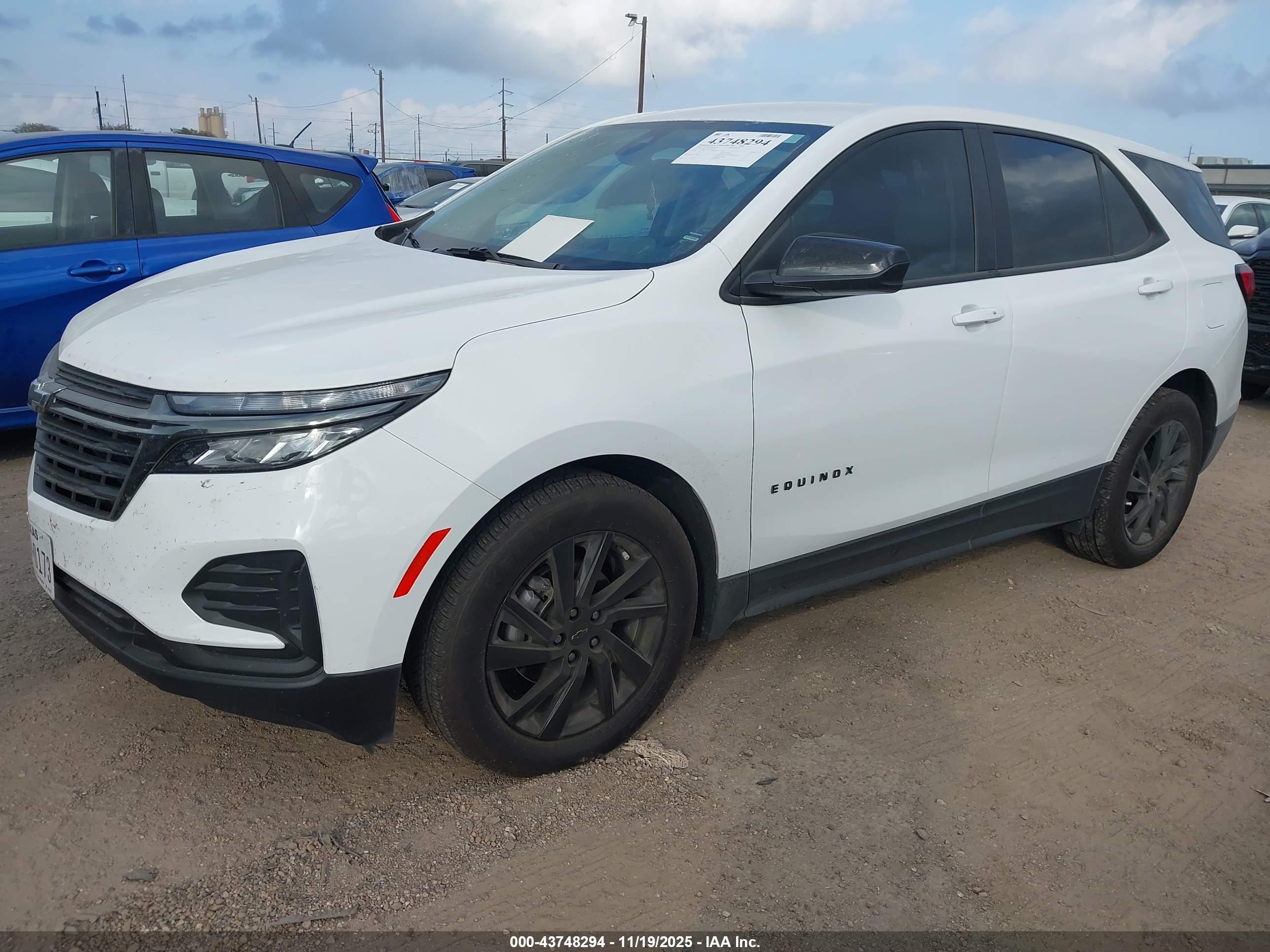 CHEVROLET EQUINOX image 2