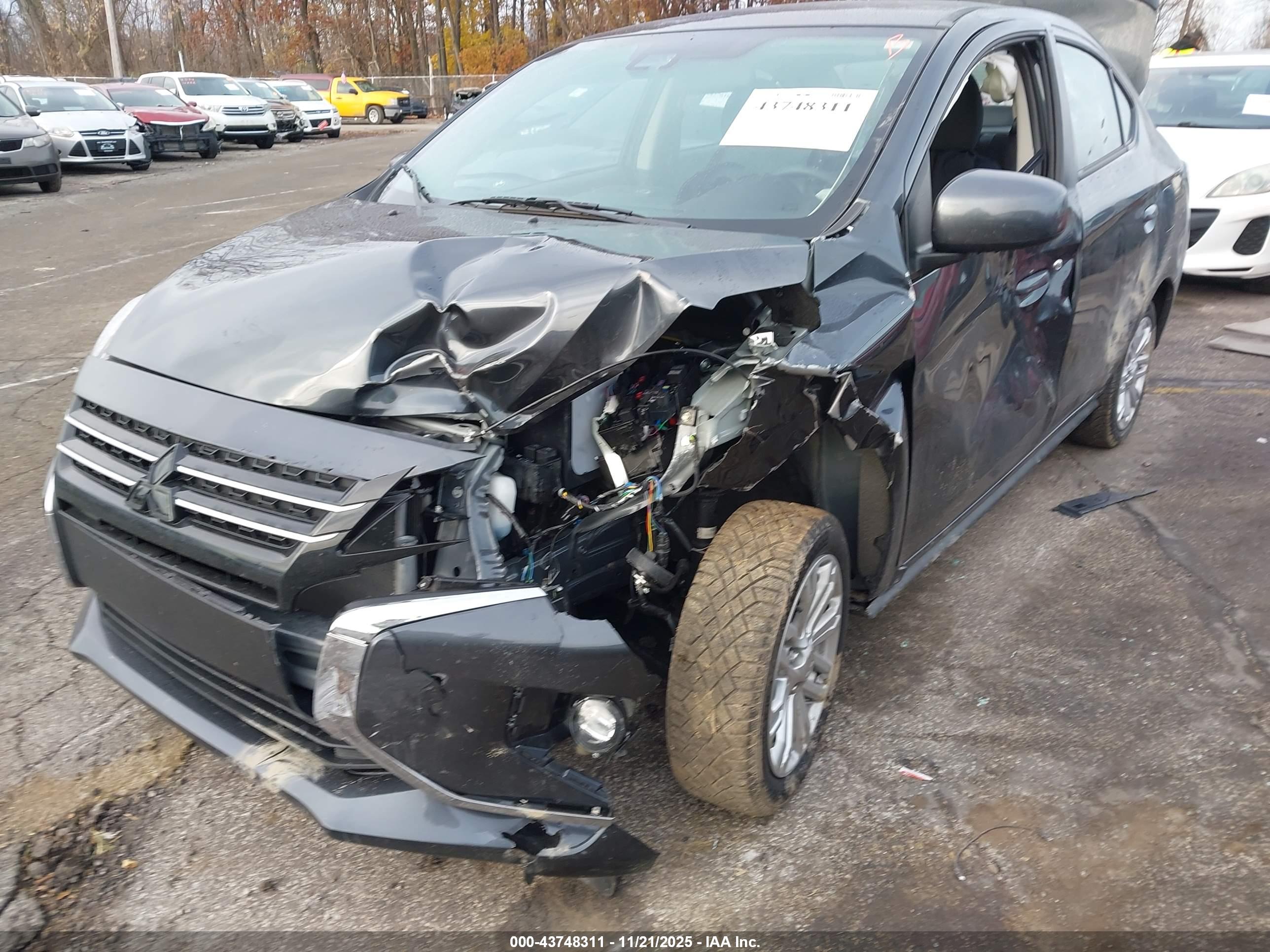 MITSUBISHI MIRAGE image 6