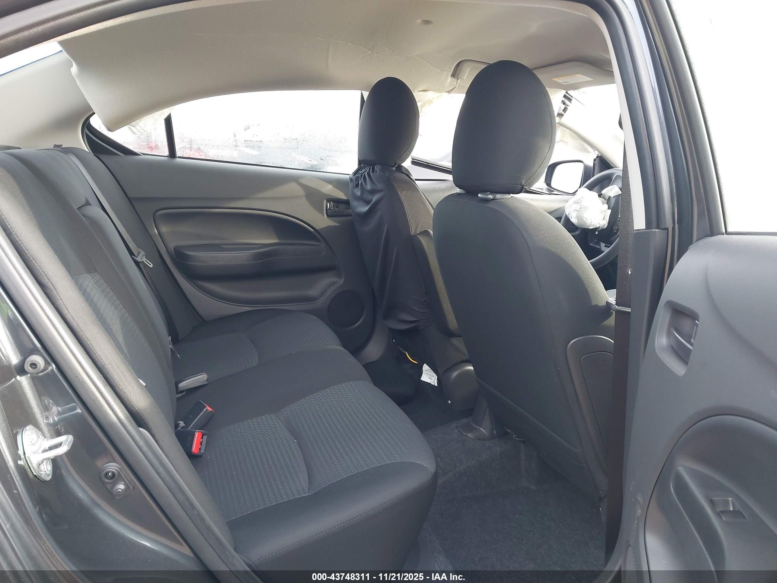 MITSUBISHI MIRAGE image 8