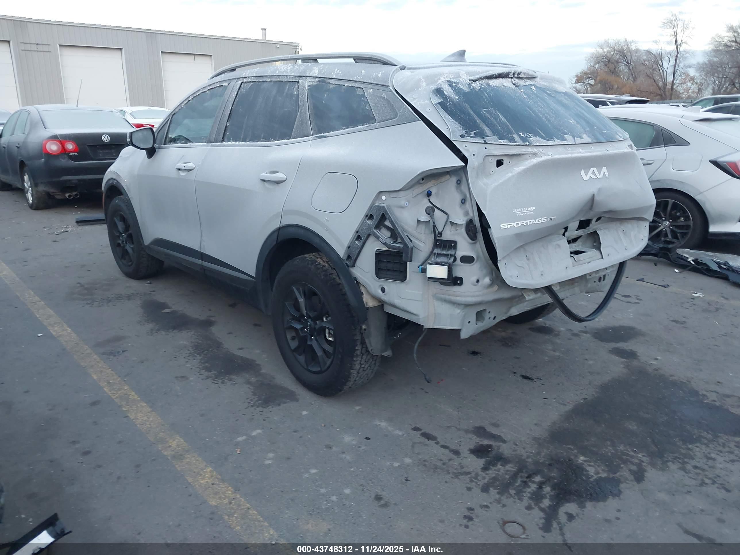 KIA SPORTAGE image 3