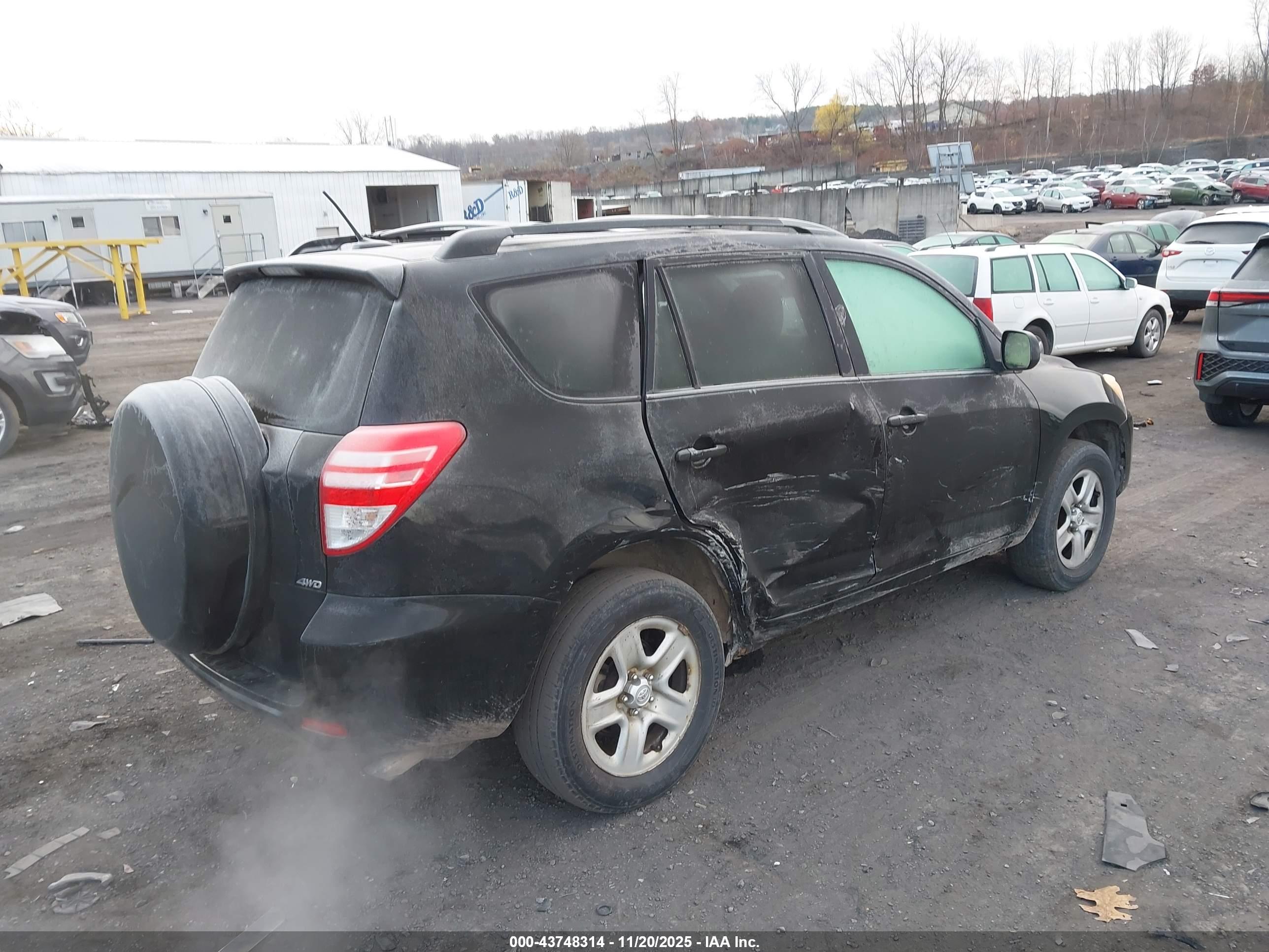 TOYOTA RAV4 image 4