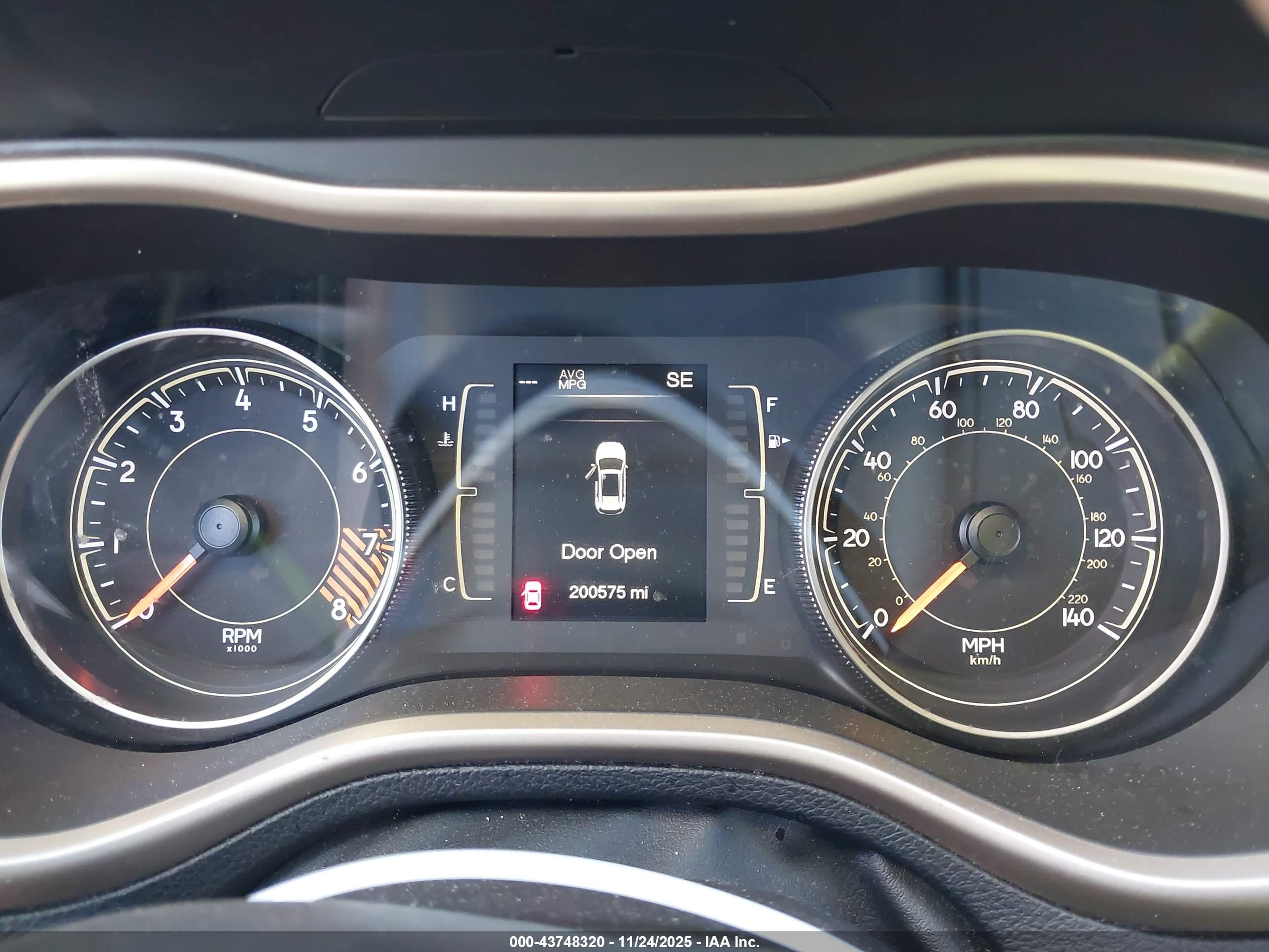 JEEP CHEROKEE image 7