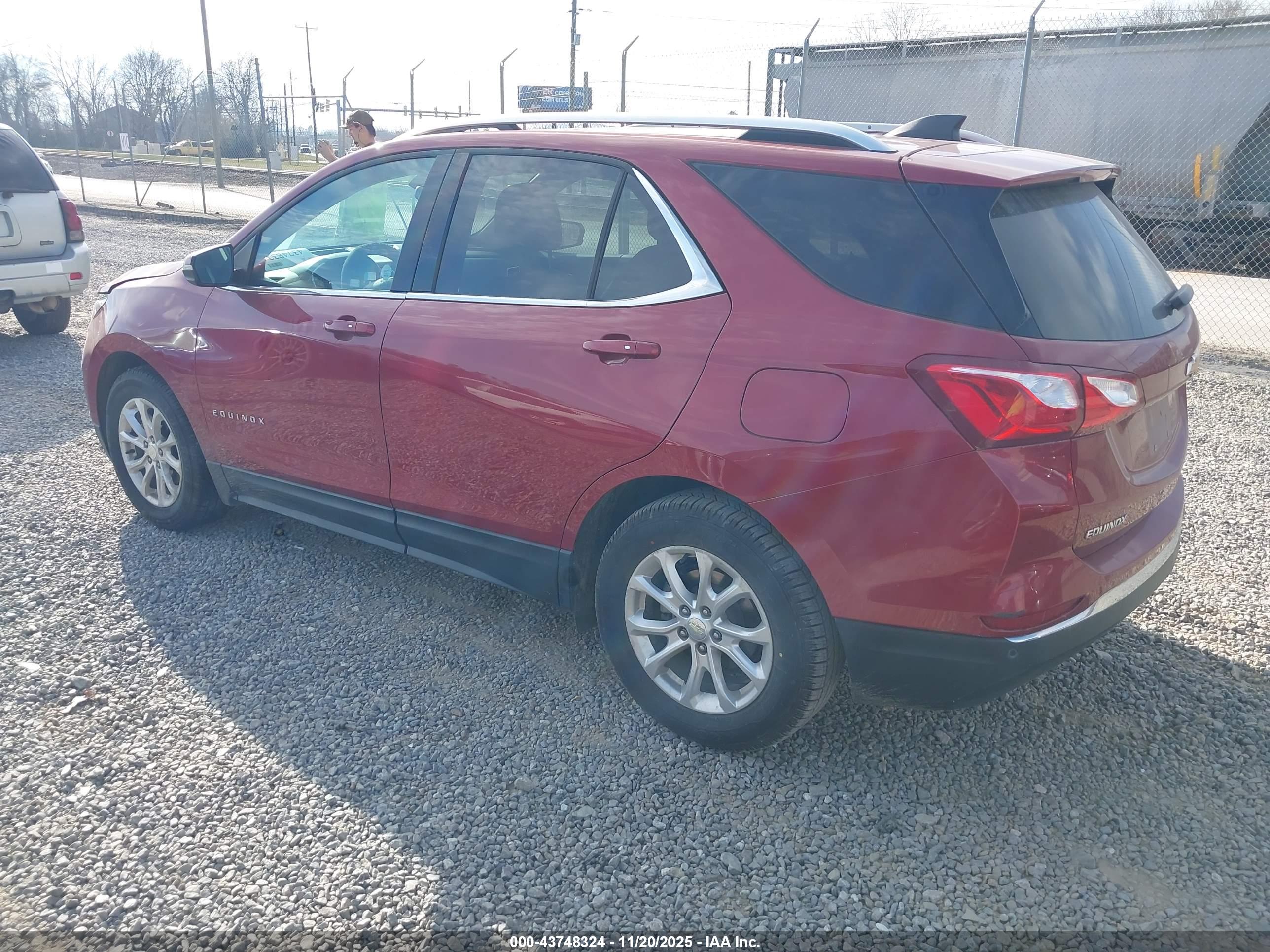 CHEVROLET EQUINOX image 3