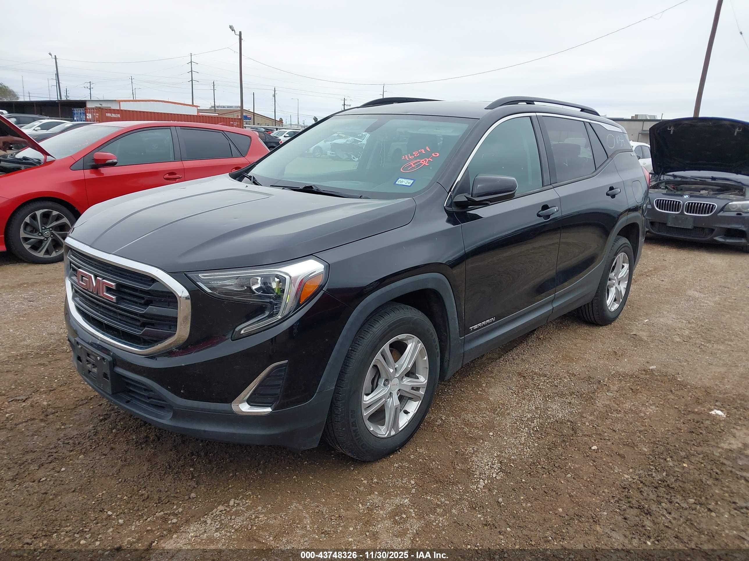 GMC TERRAIN image 2