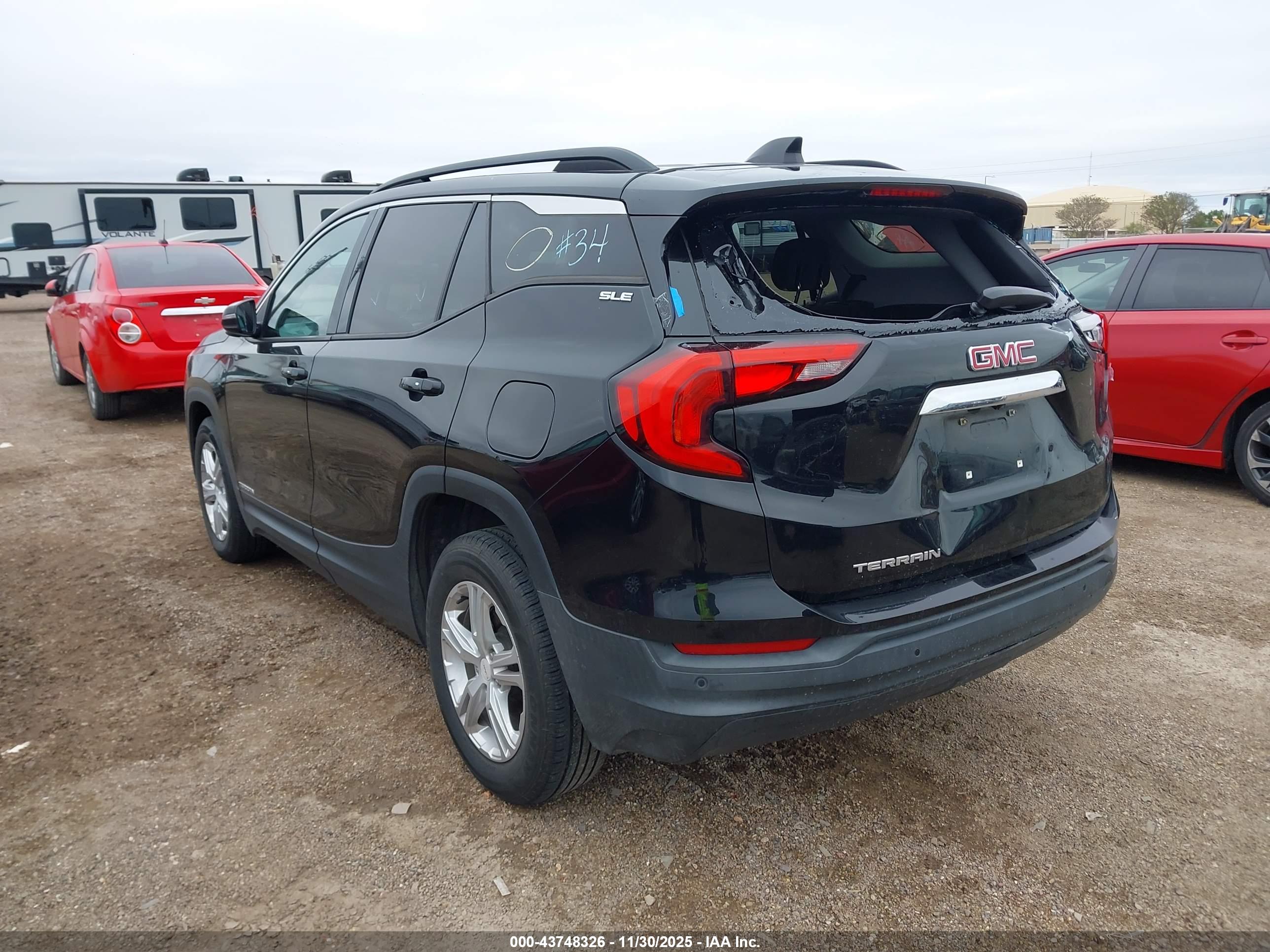 GMC TERRAIN image 3