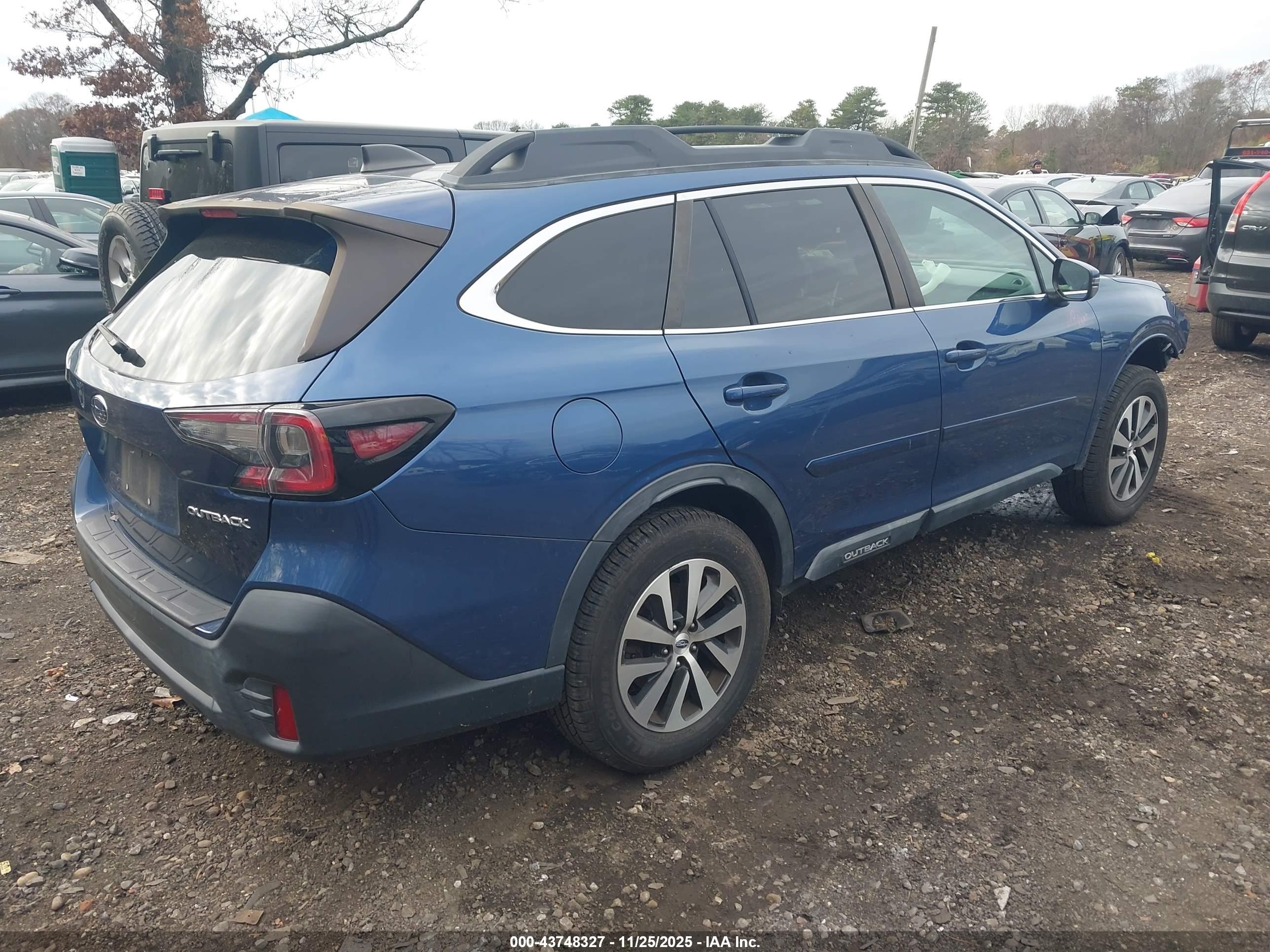 SUBARU OUTBACK image 4