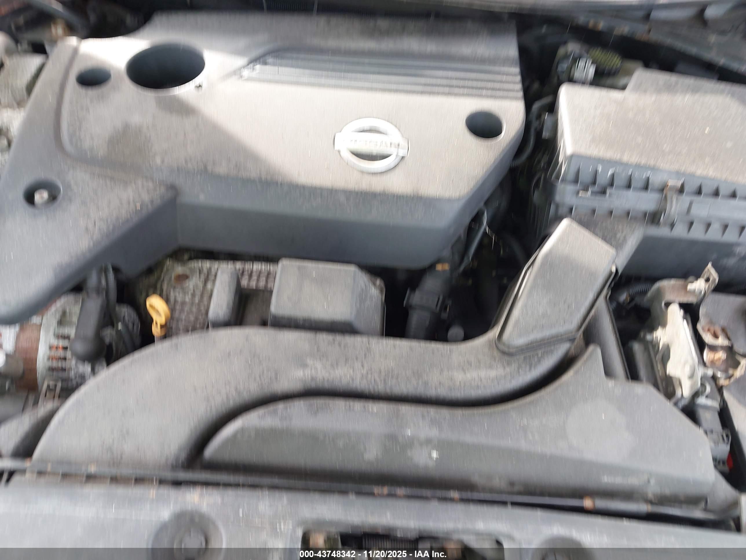 NISSAN ALTIMA image 10