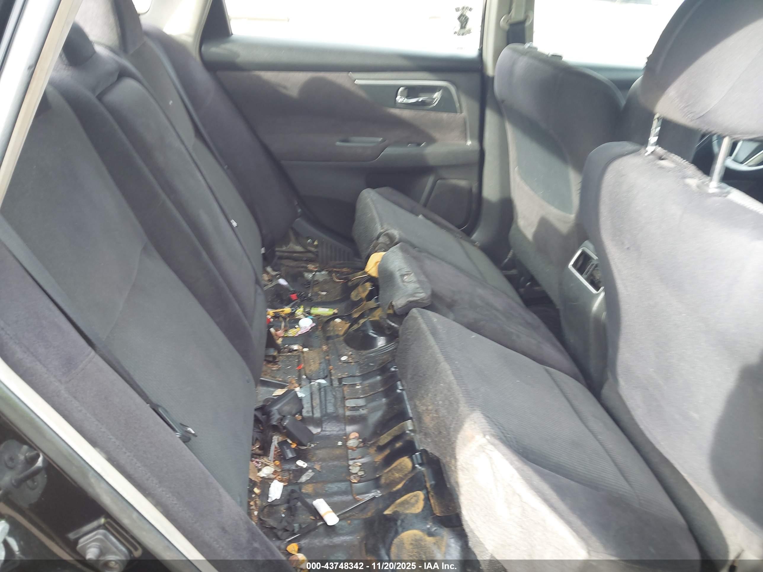 NISSAN ALTIMA image 8