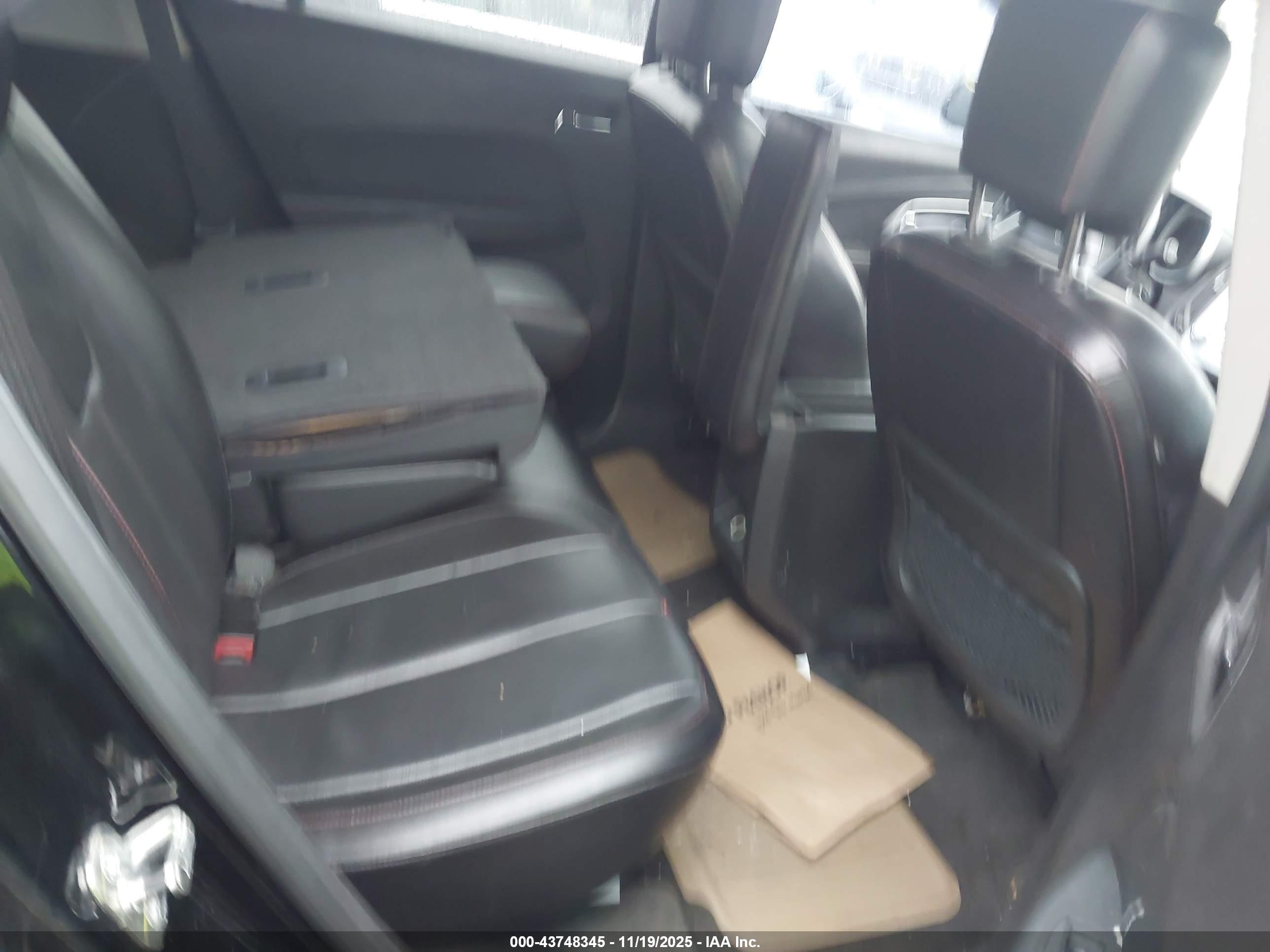 CHEVROLET EQUINOX image 8