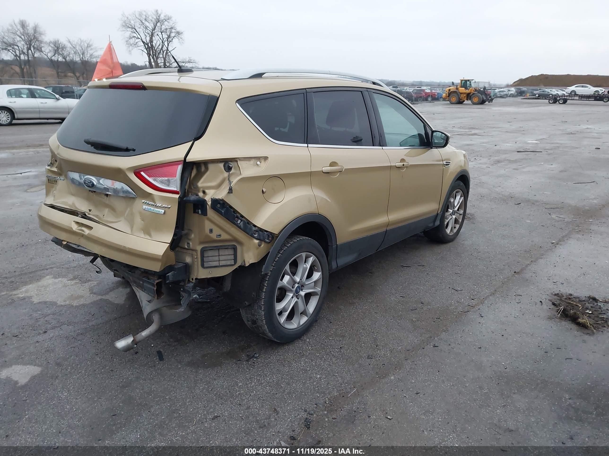 FORD ESCAPE image 4