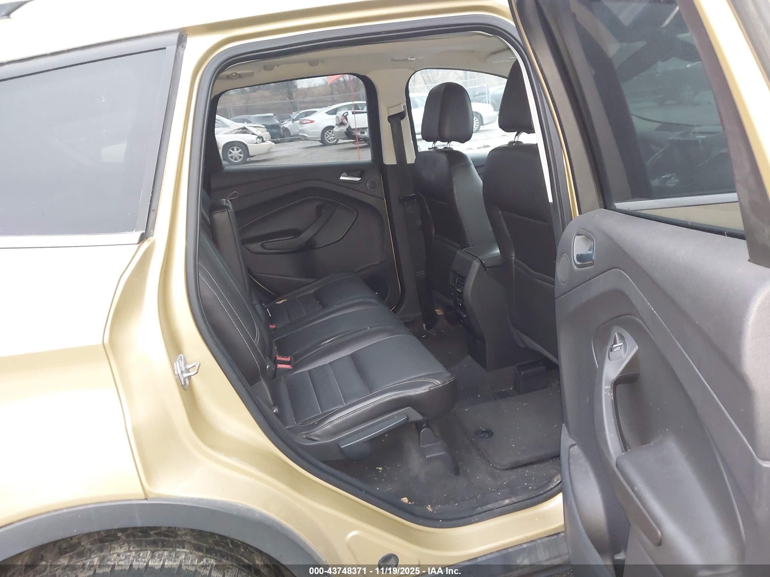 FORD ESCAPE image 8