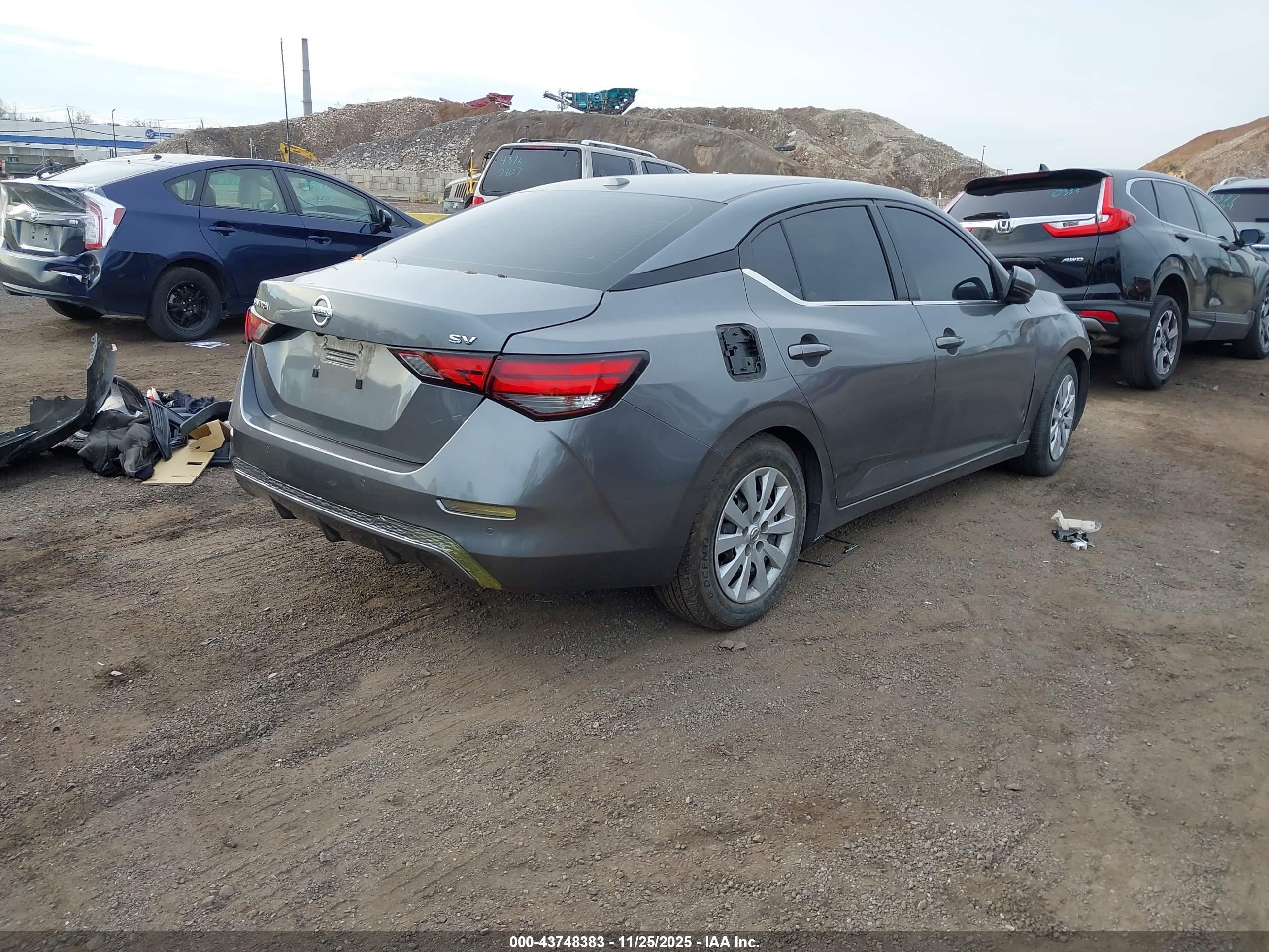 NISSAN SENTRA image 4