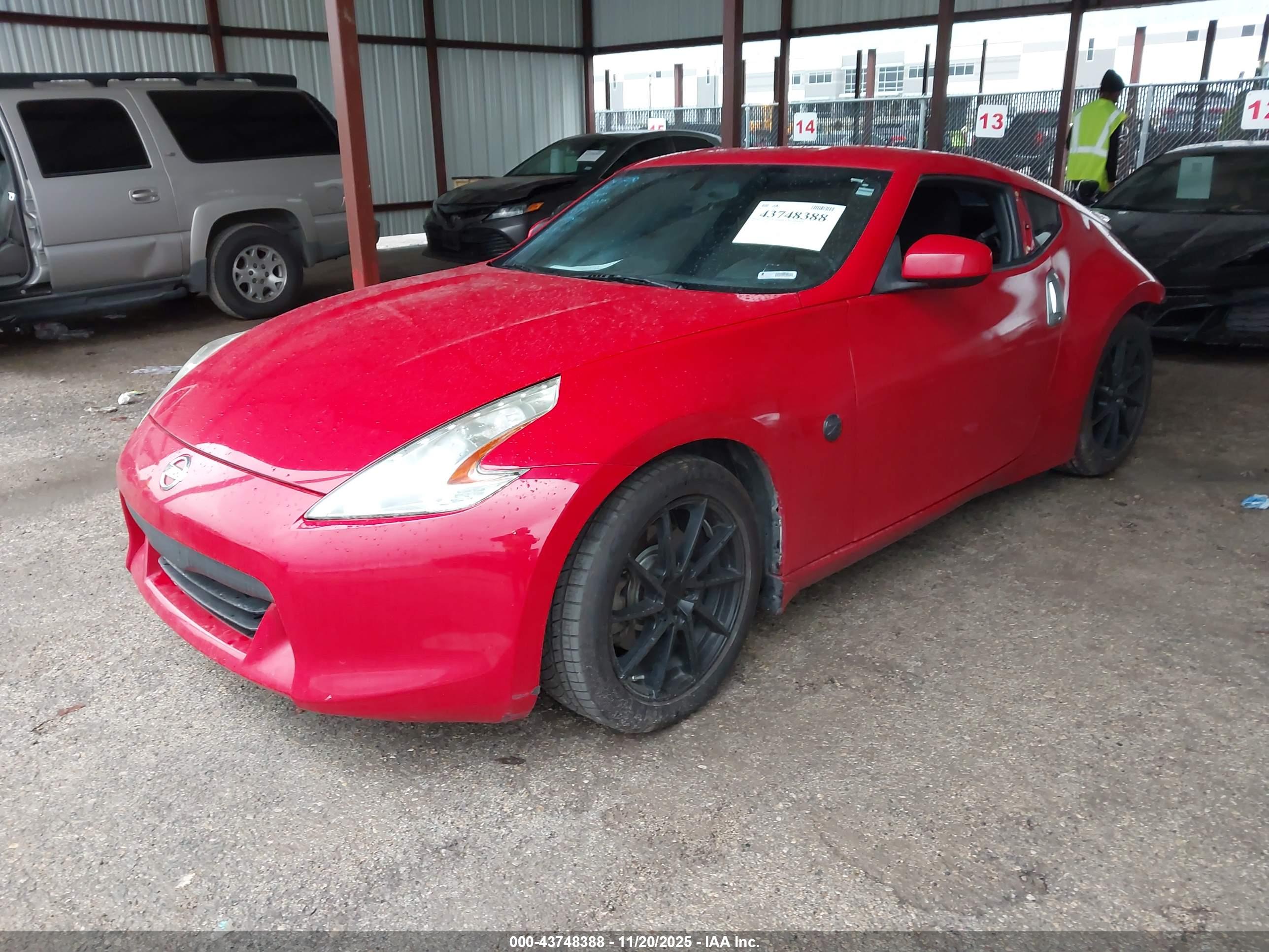 NISSAN 370Z image 2