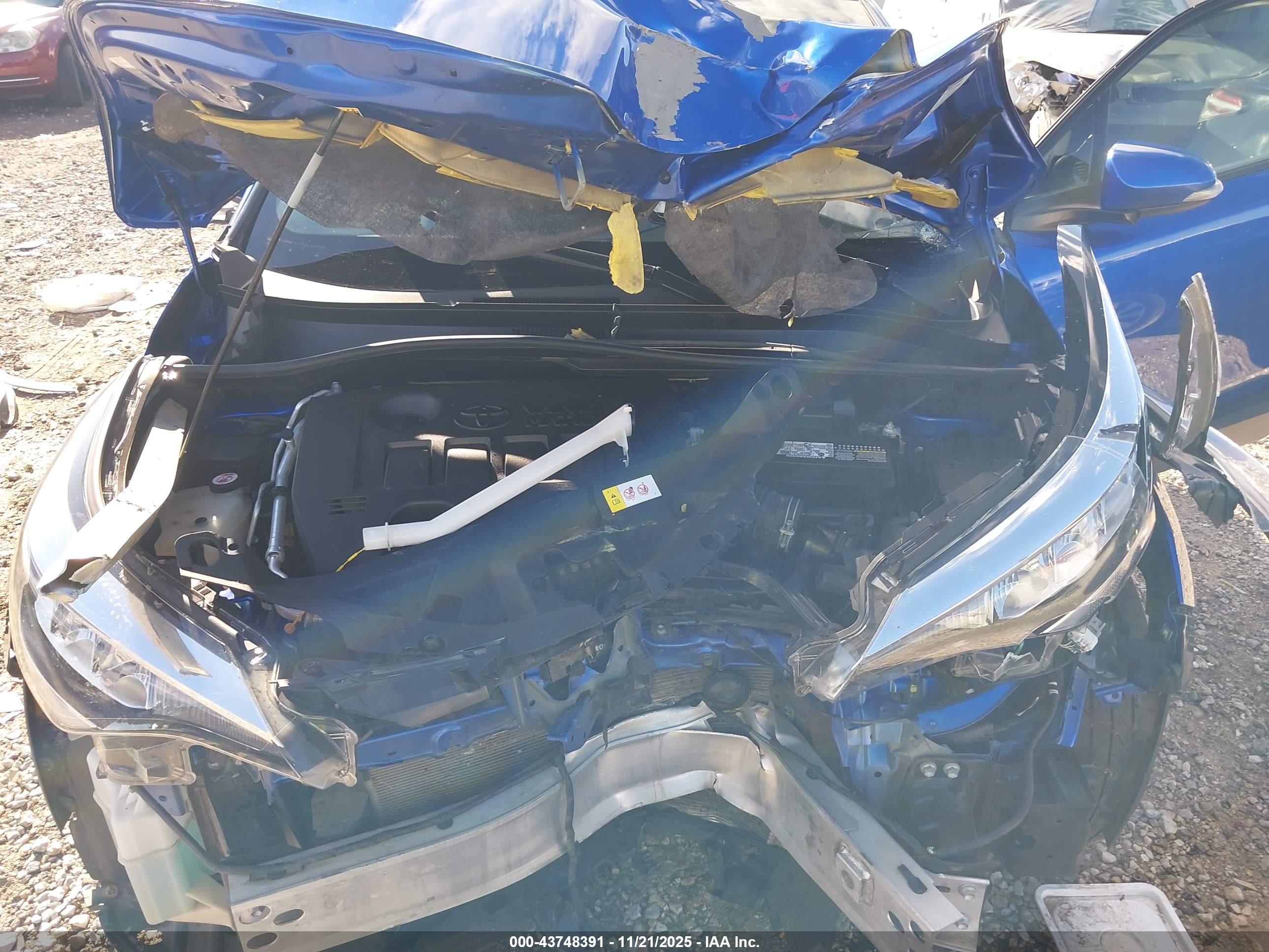 TOYOTA C-HR image 10