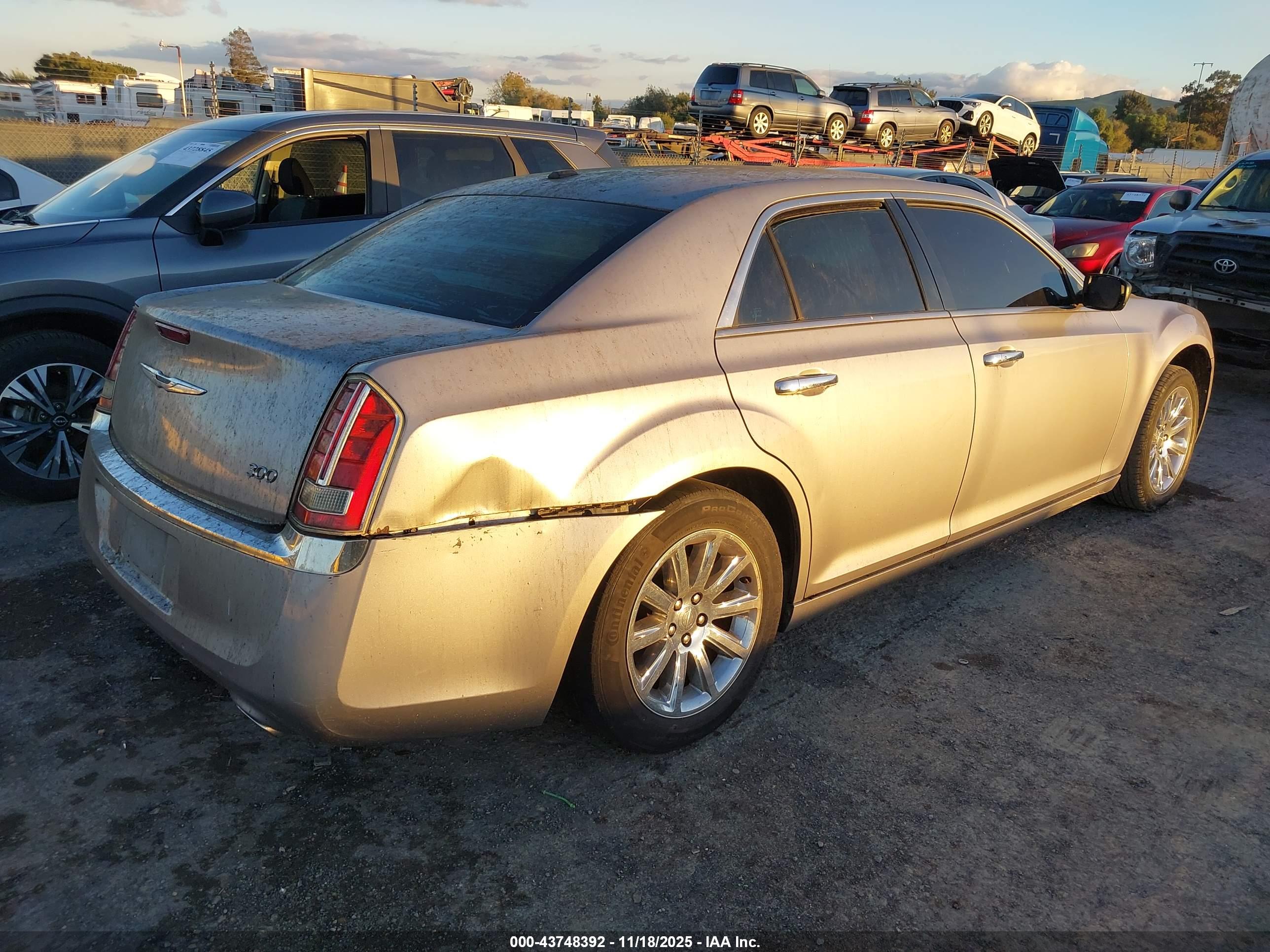 CHRYSLER 300 image 4