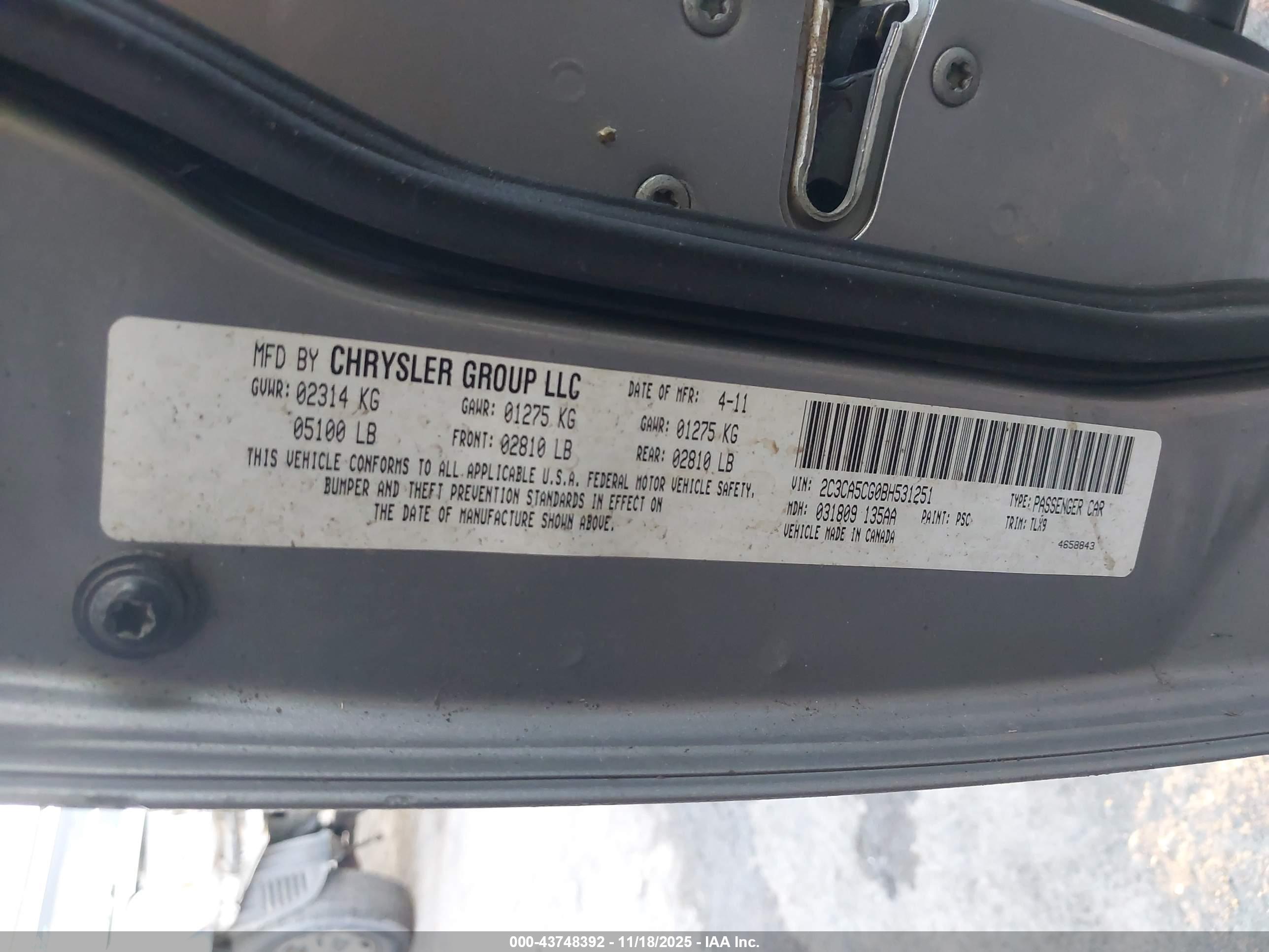 CHRYSLER 300 image 9